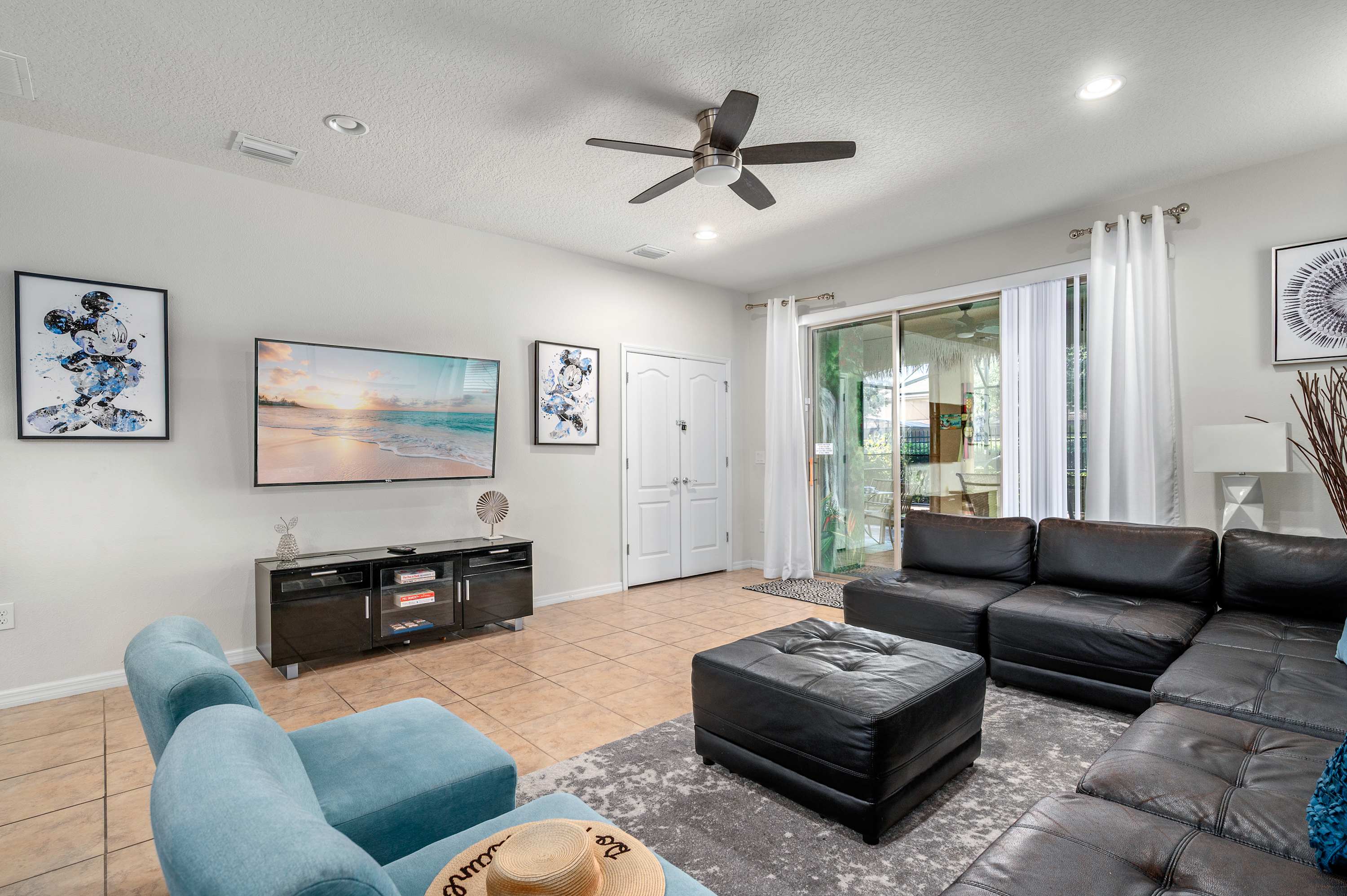 Elegant villa near Disney w/ pool & gameroom