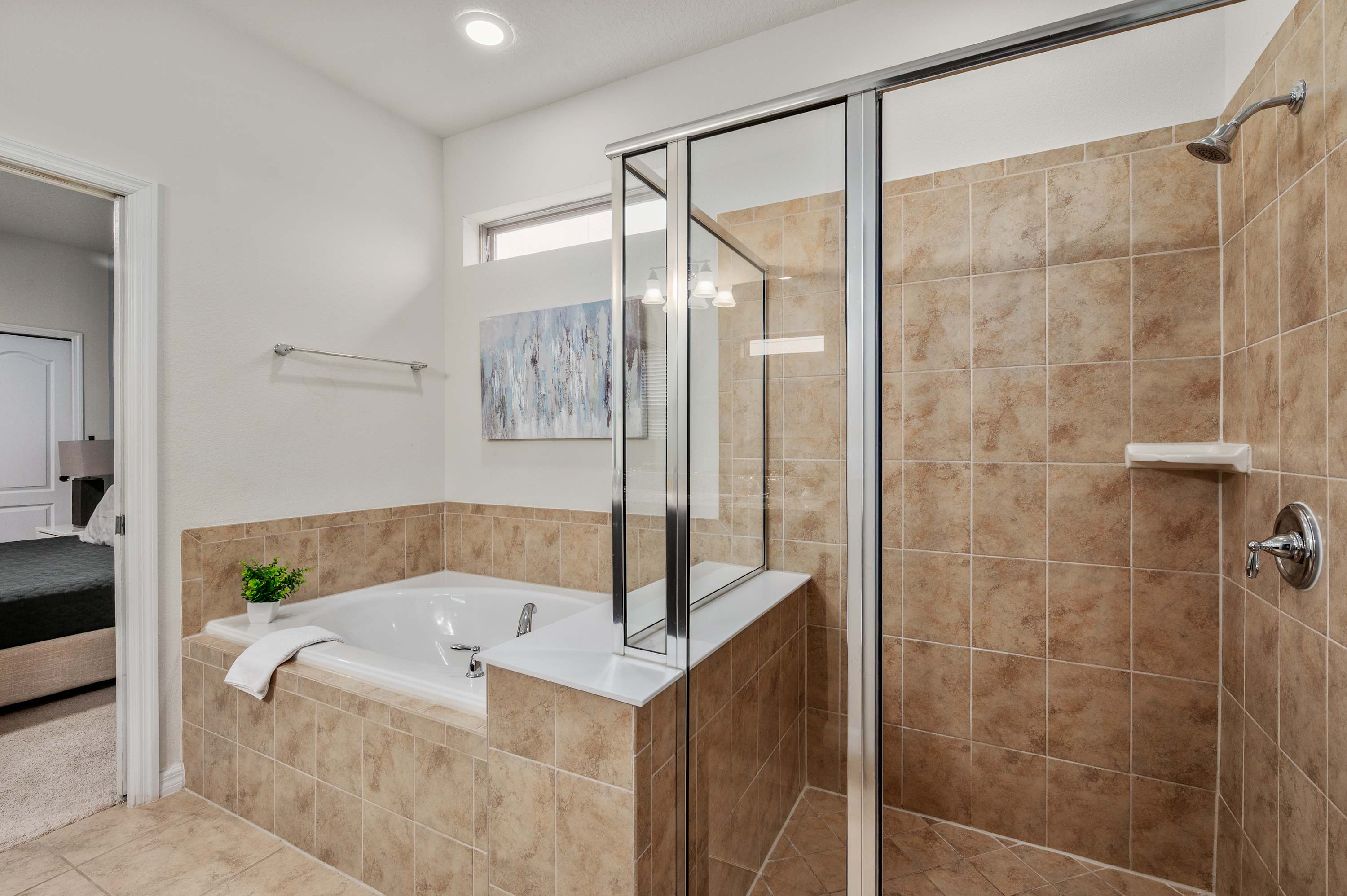 Elegant villa near Disney w/ pool & gameroom