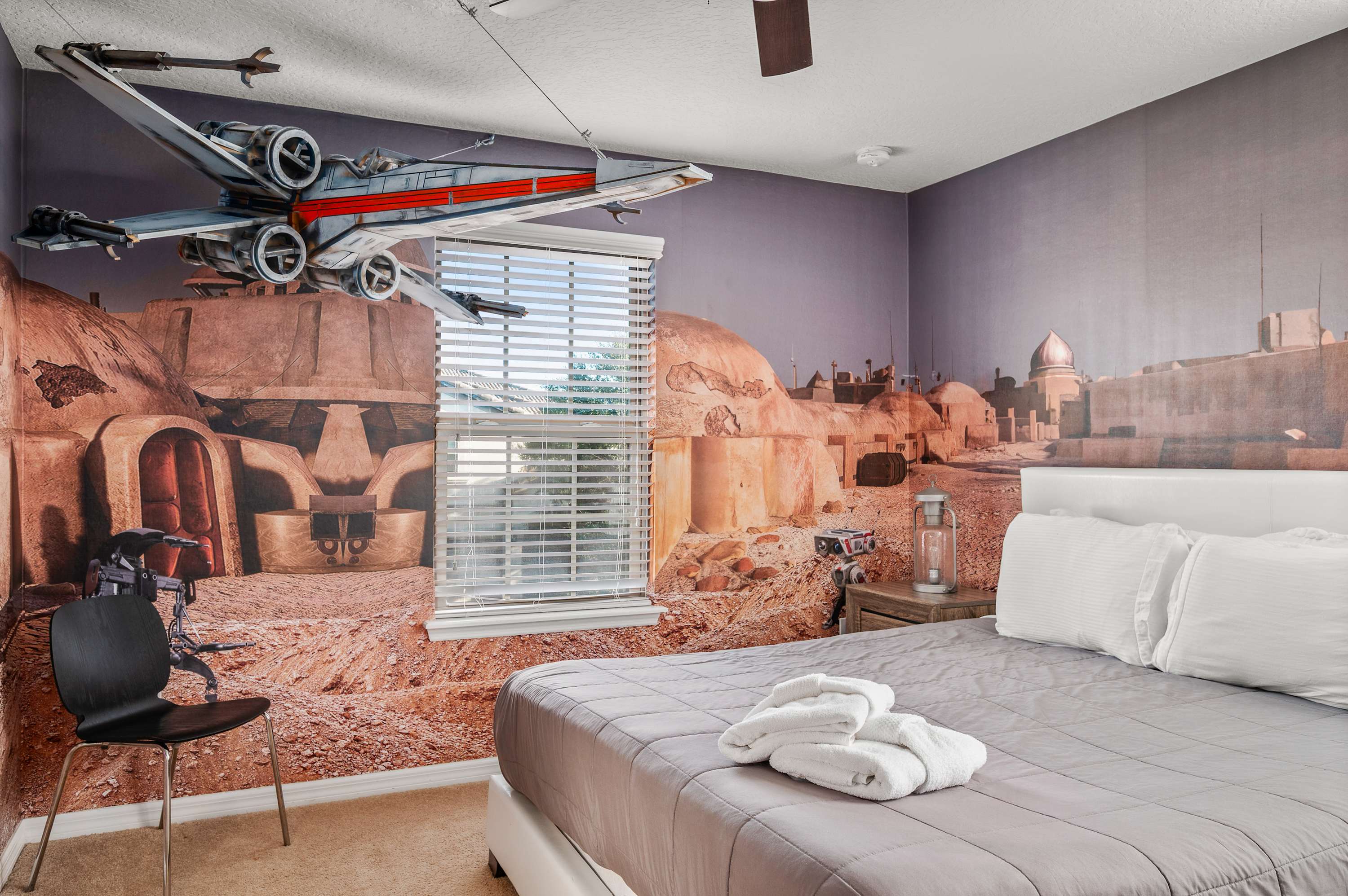 Elegant villa near Disney w/ pool & gameroom