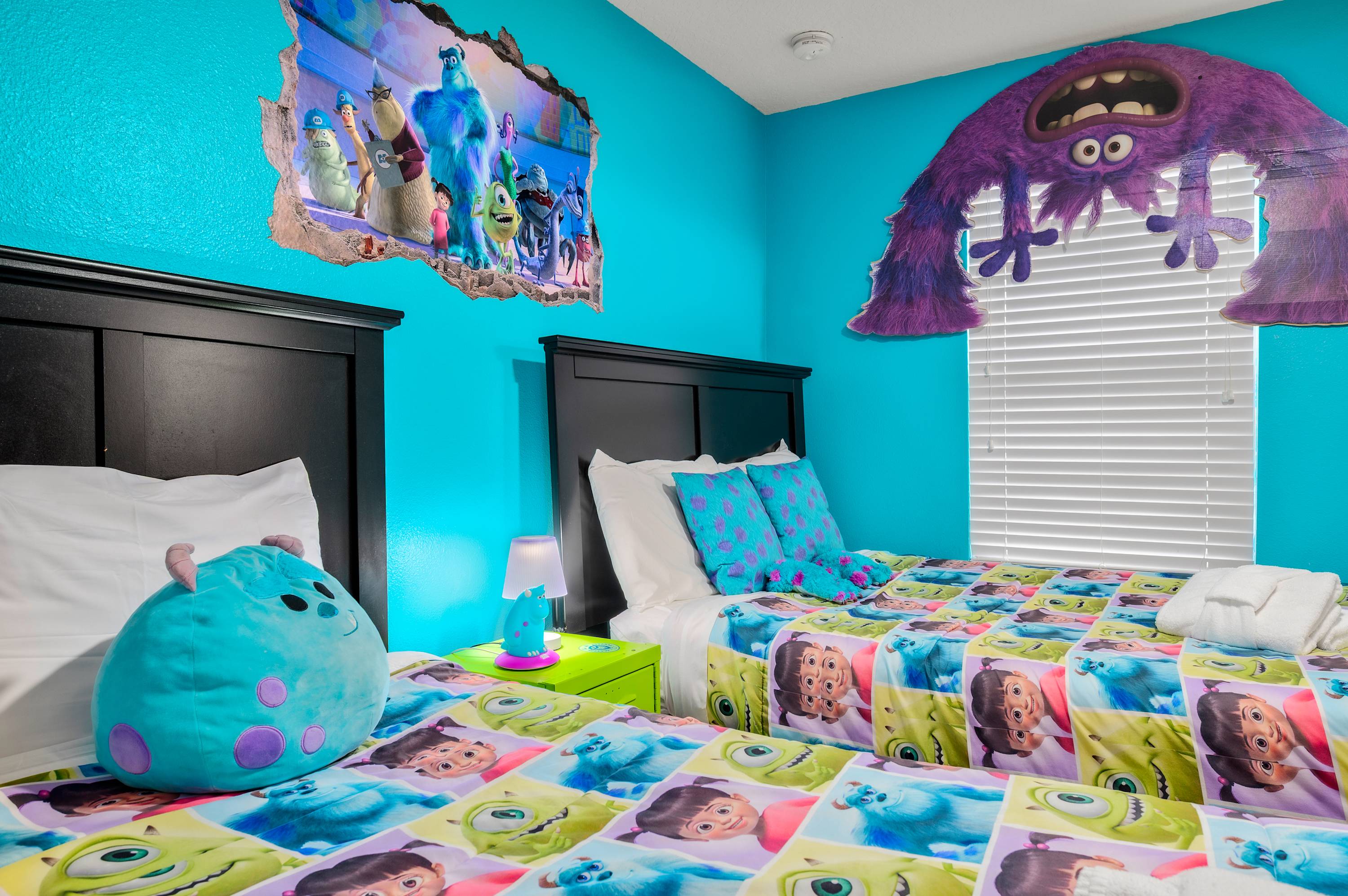 Elegant villa near Disney w/ pool & gameroom