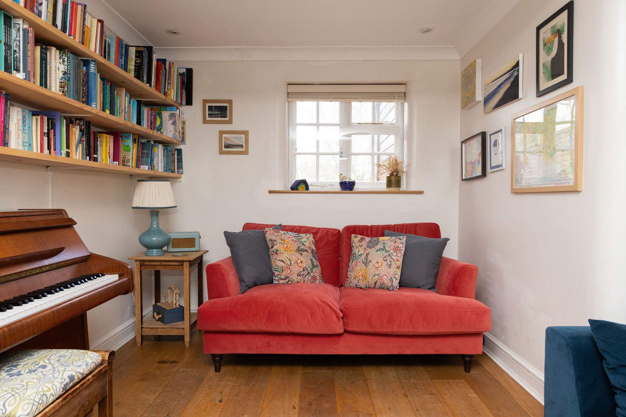 Comfortable seating area, perfect for cosy evenings in