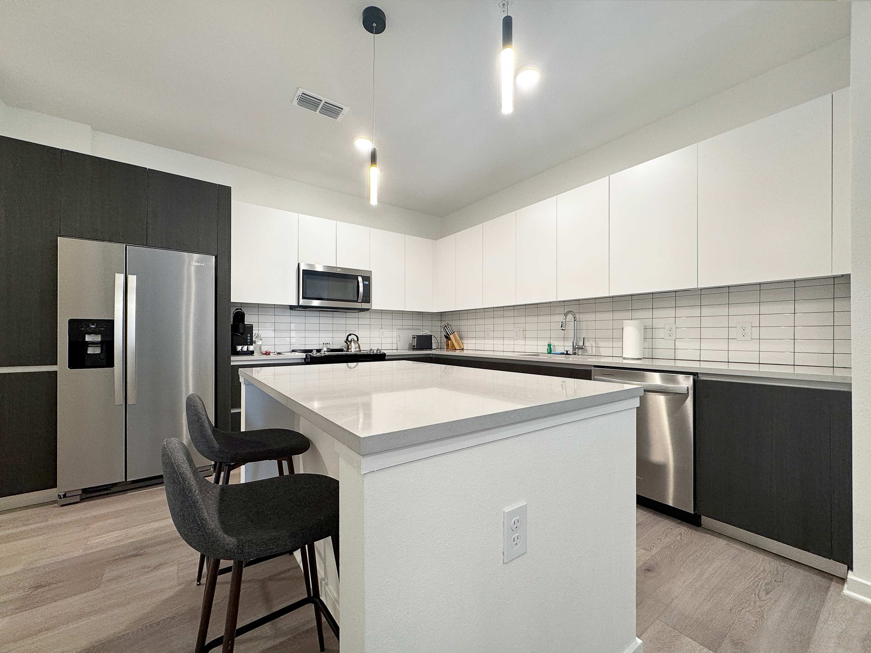 Luxurious 2 BR in Lakewood Ranch, Water Views