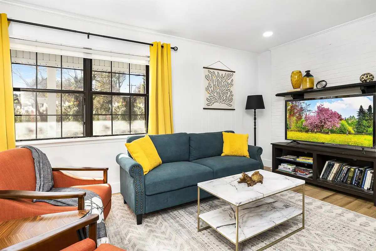 Pet-Friendly Duplex | Ideal for Families & Groups! — Matthews, NC — vacation rental