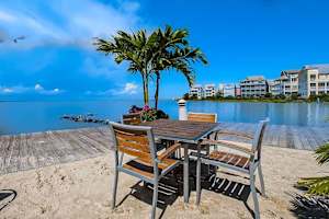 44 Sunset Island Dr