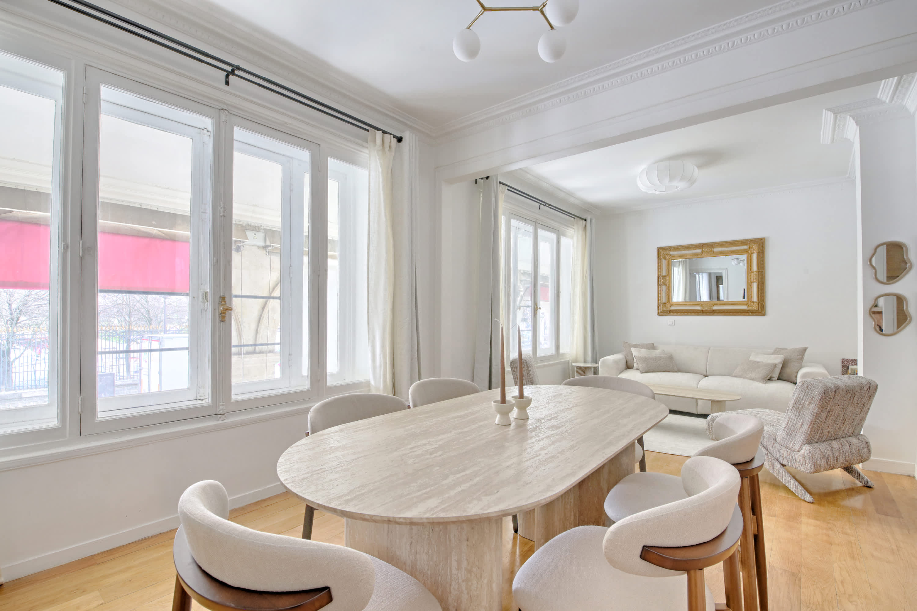 Luxury 2B,6P,AC by Louvre - Tuileries Gardens View — Paris, Île-de-France — vacation rental