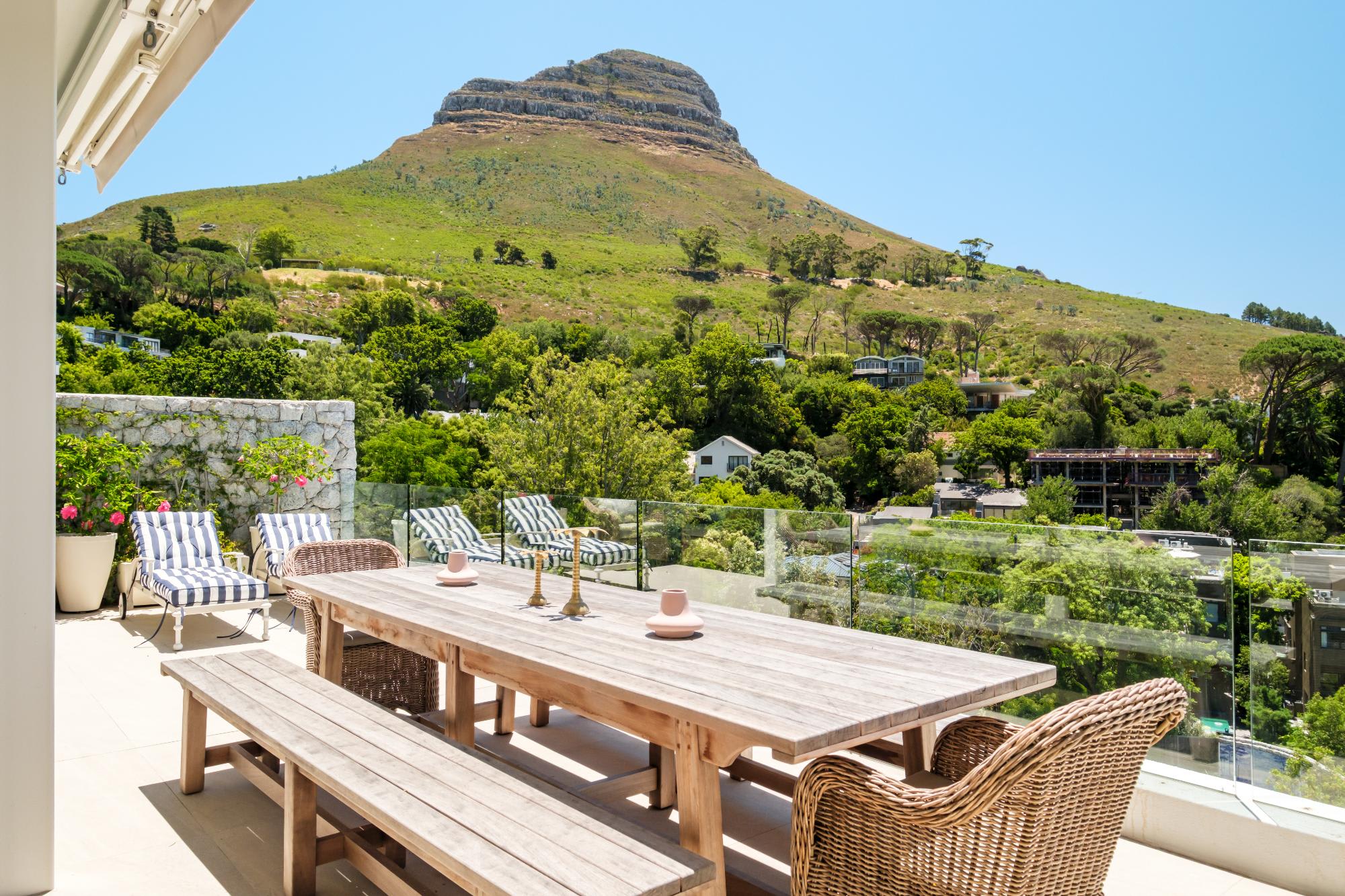 Similar Property Lions Head View 4Bed Penthouse 14 The Quarry