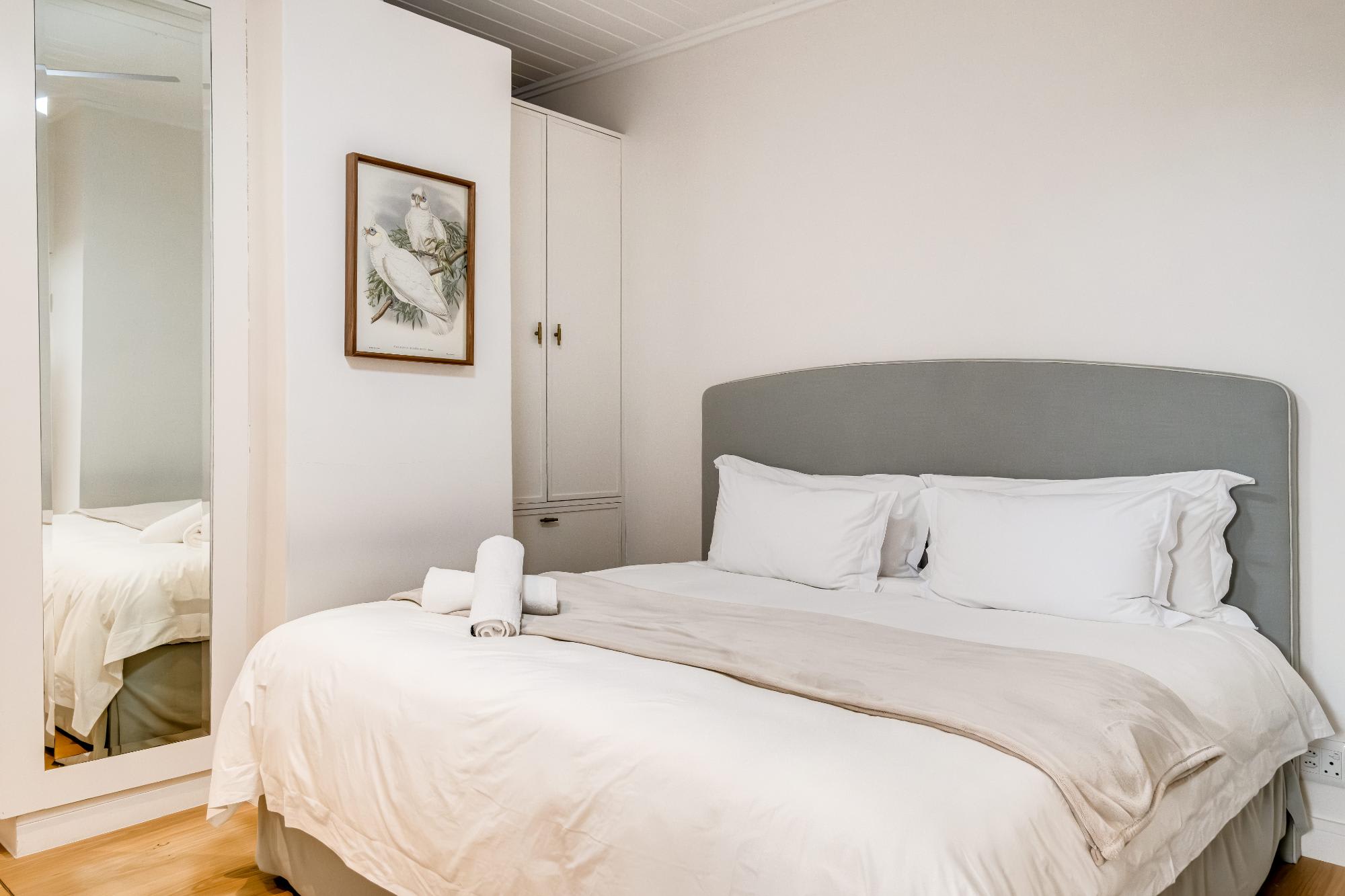 Private Higgovale Estate 1Bed 18 The Quarry 10