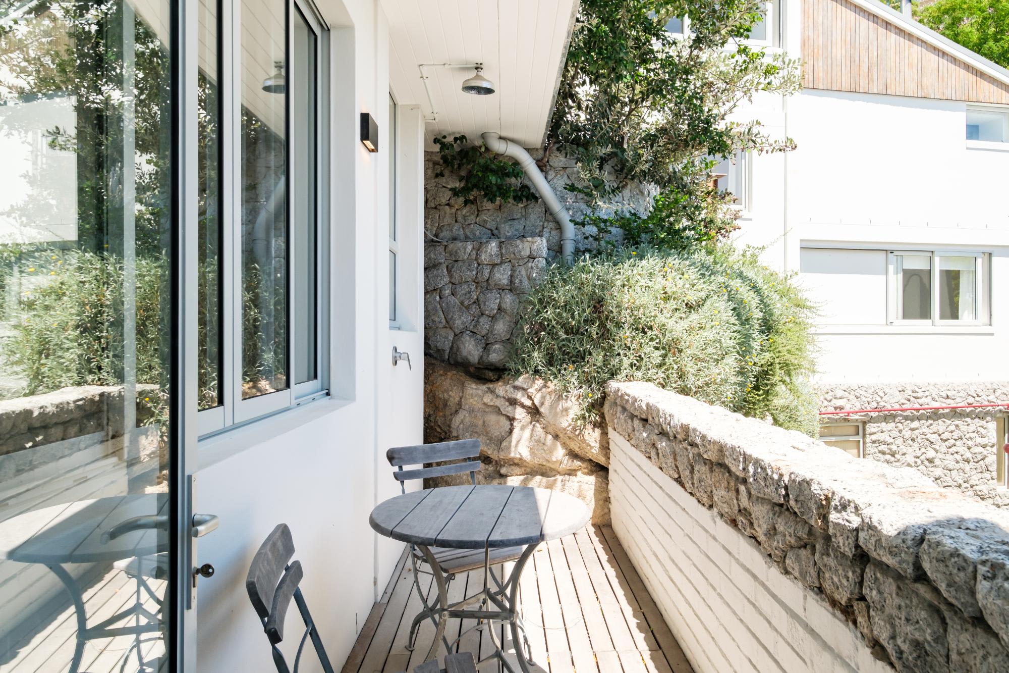 Peaceful 1Bed Apartment in Higgovale 17 The Quarry | Photo 2