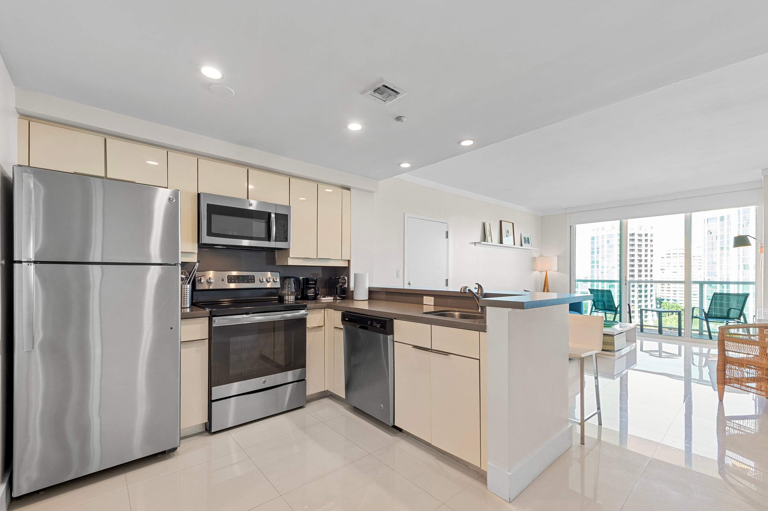 ARYA Luxury Adjoining Suites Ocean View