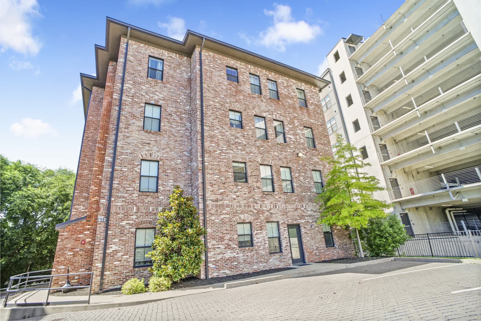 Downtown 1865 Condo | Sleeps 6 | Near Broadway