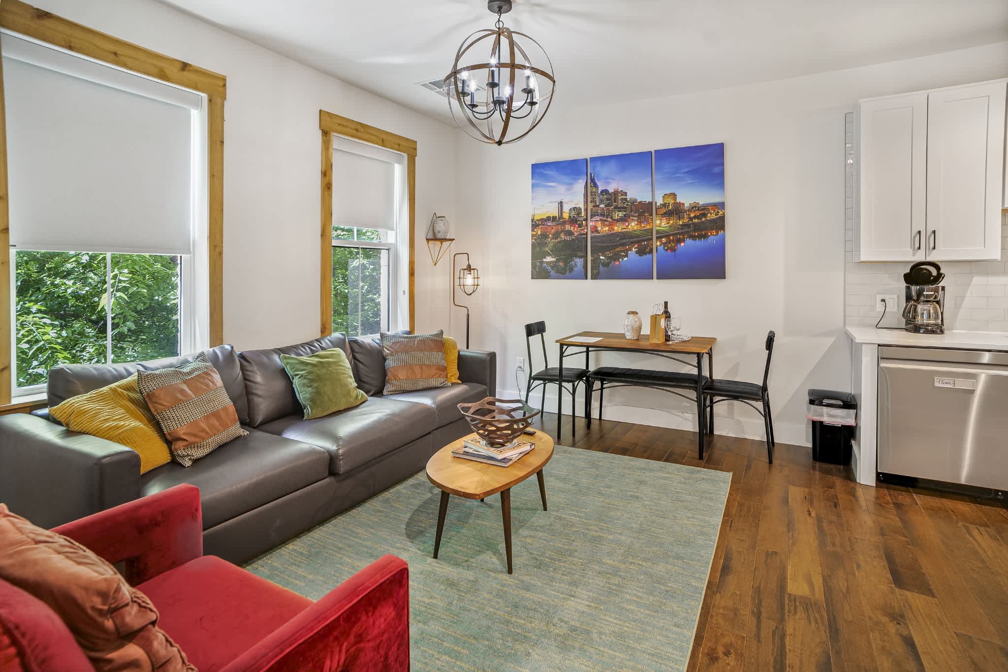 Downtown 1865 Condo | Sleeps 6 | Near Broadway