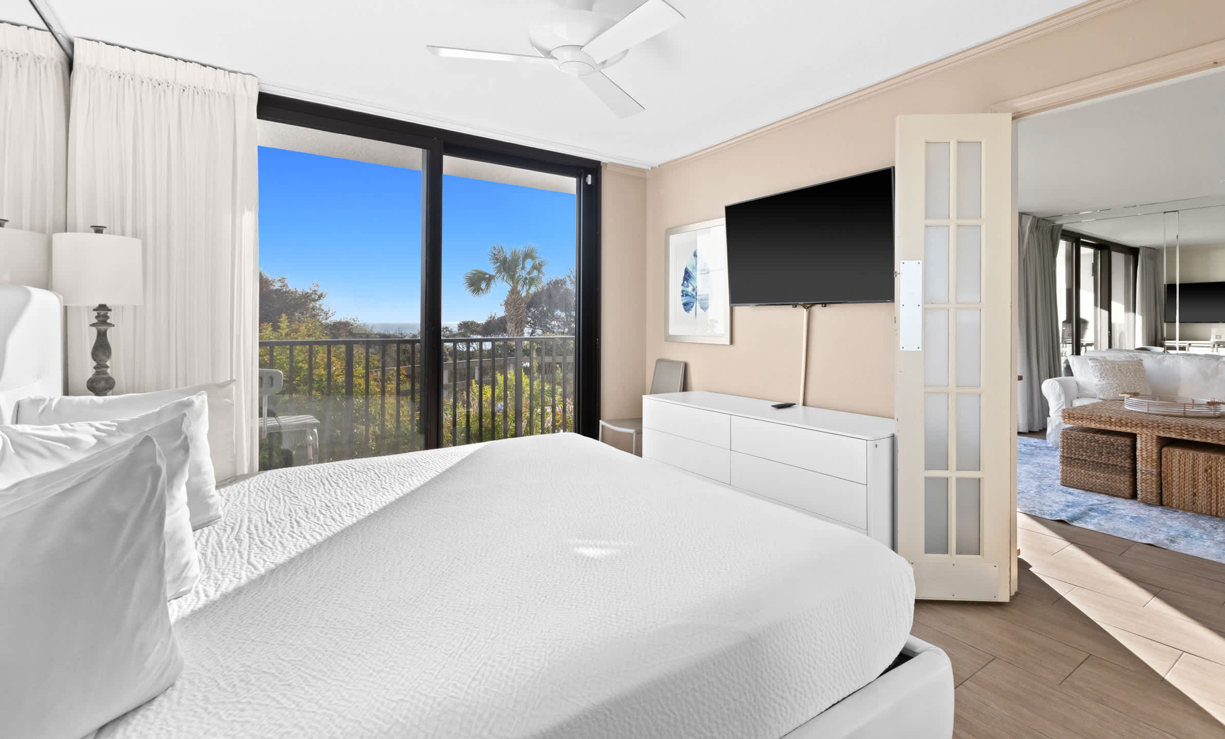One Seagrove Place 0105 | Photo 22
