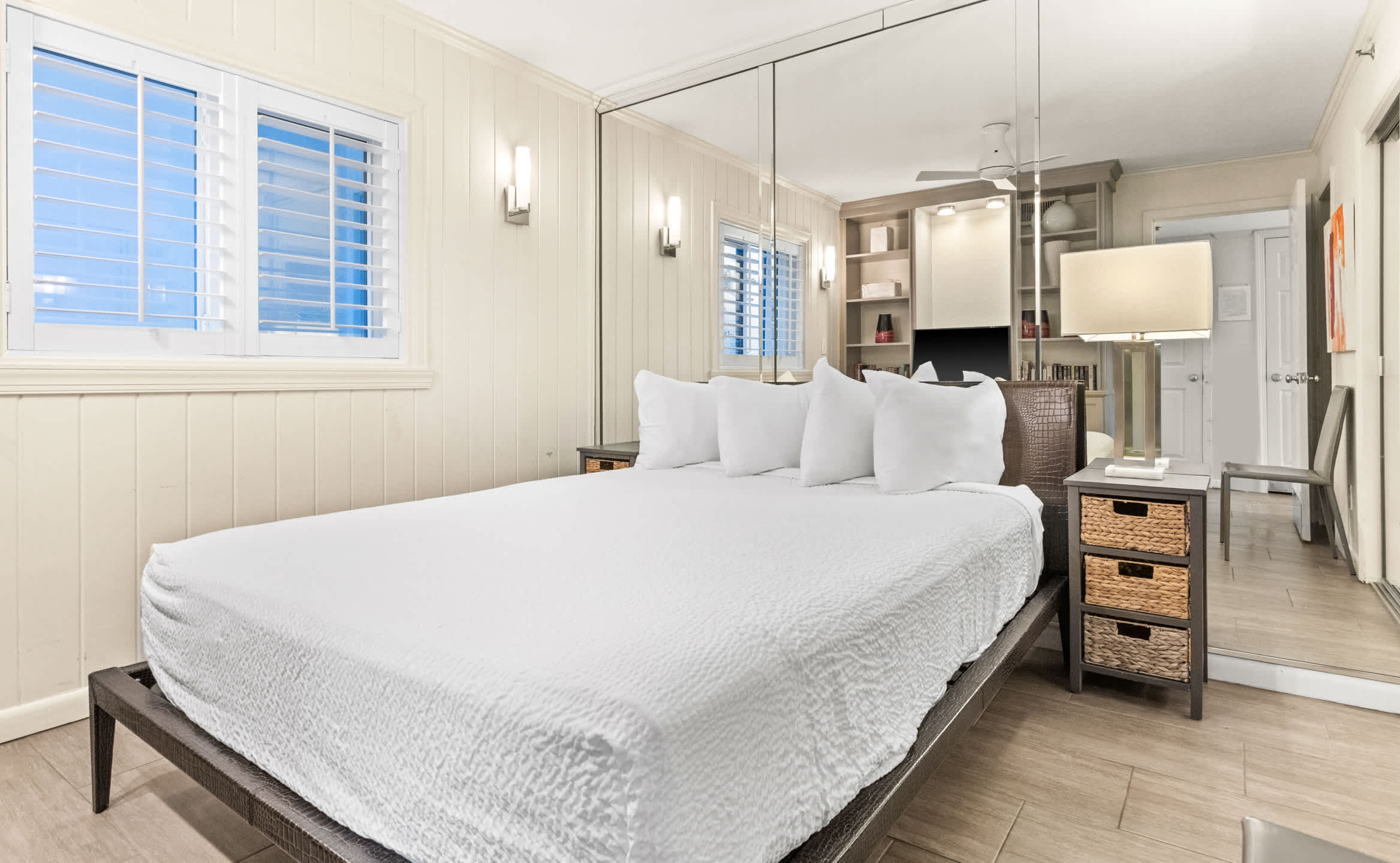 One Seagrove Place 0105 | Photo 26