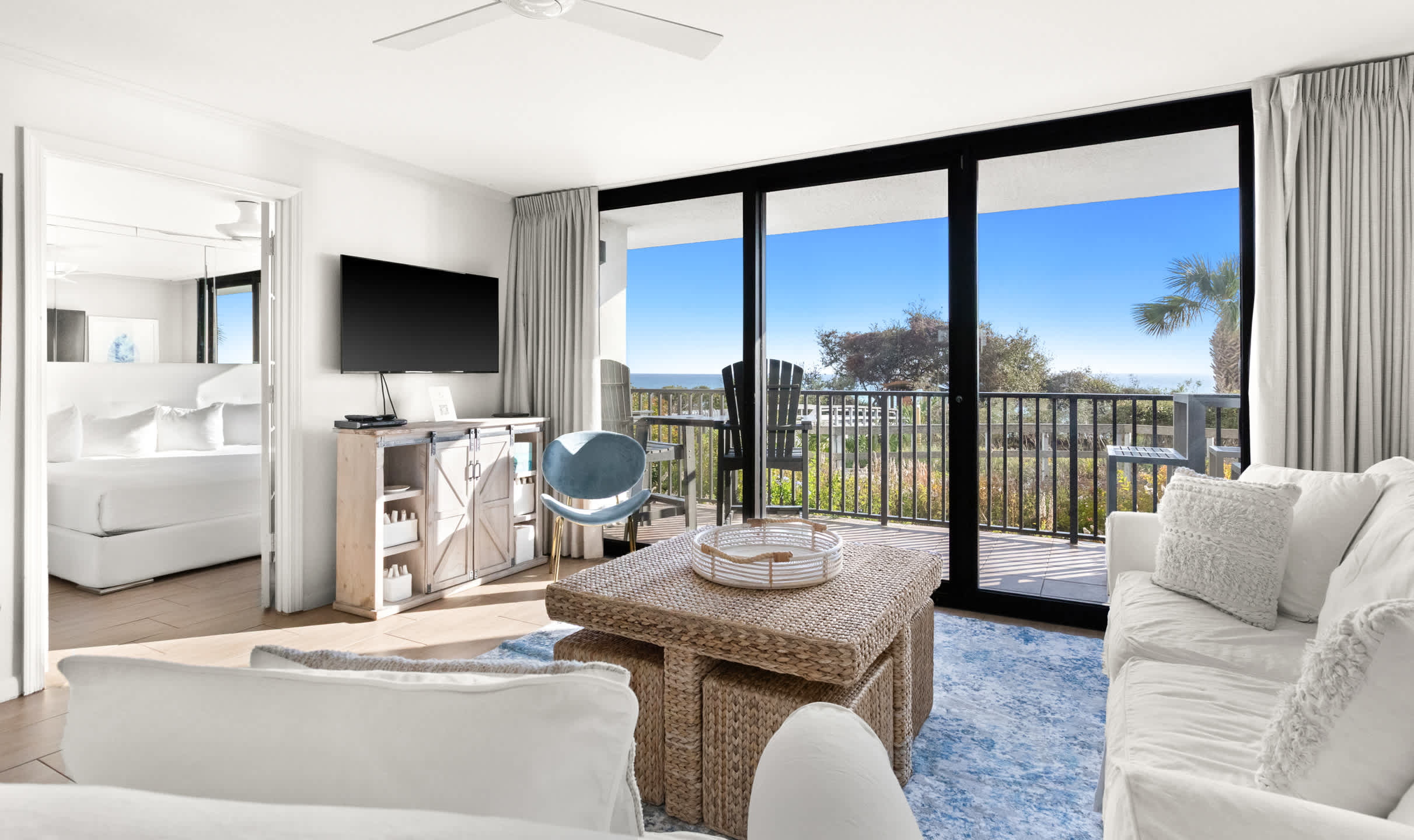 One Seagrove Place 0105 | Photo 3