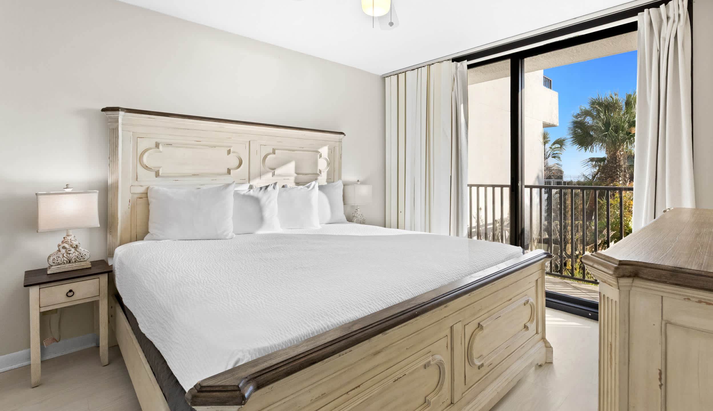 One Seagrove Place 0107 | Photo 13