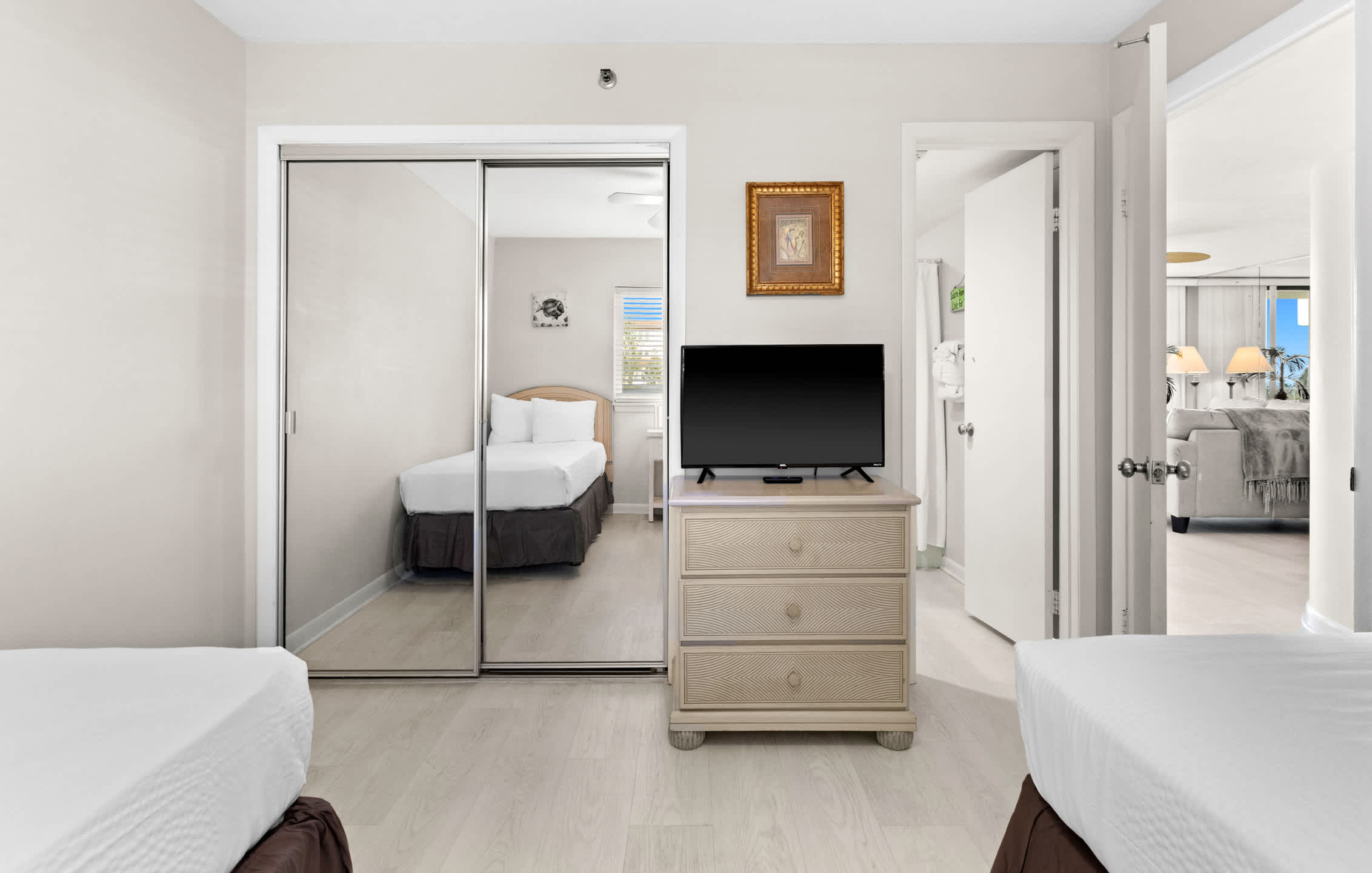 One Seagrove Place 0107 | Photo 21