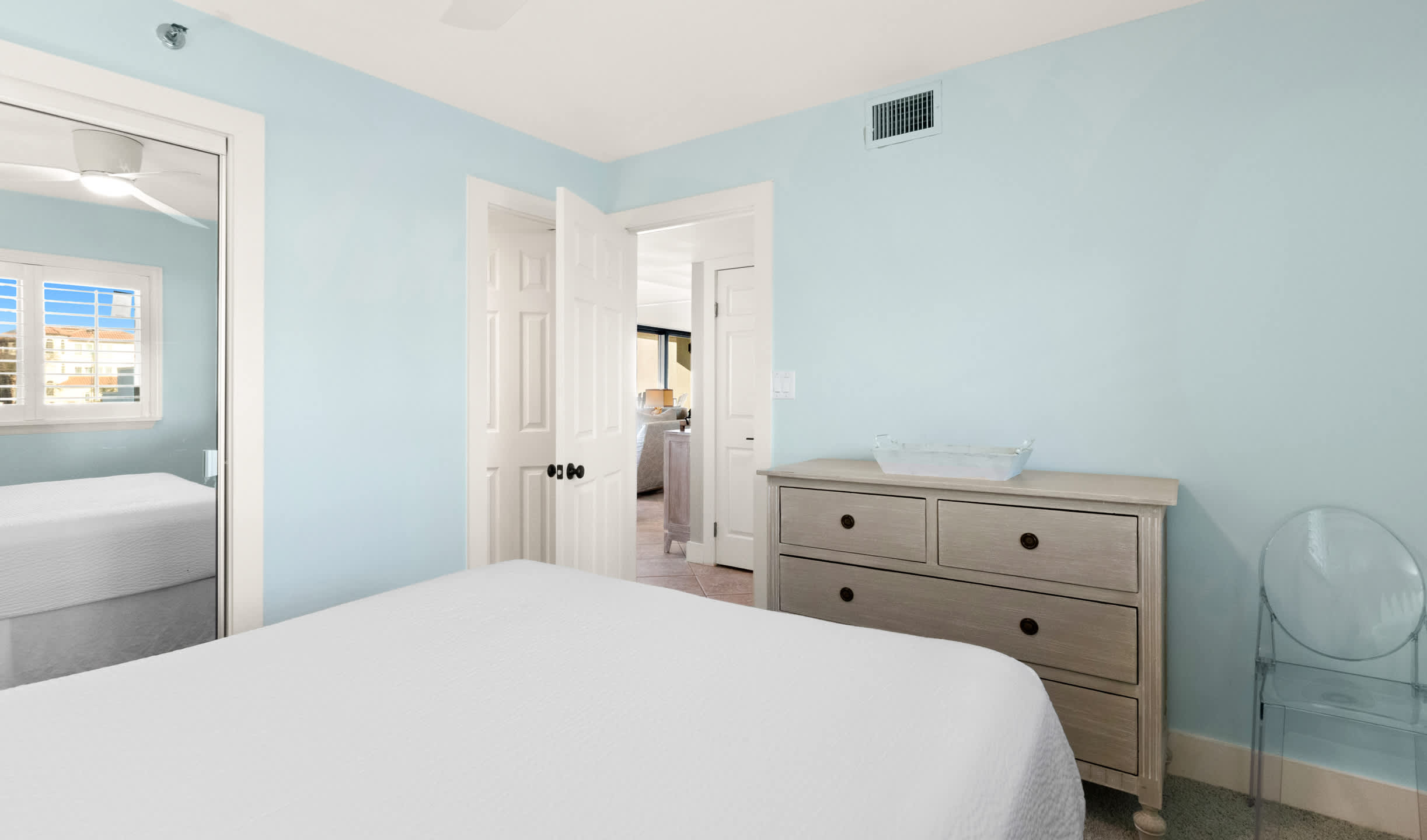 One Seagrove Place 0203 20