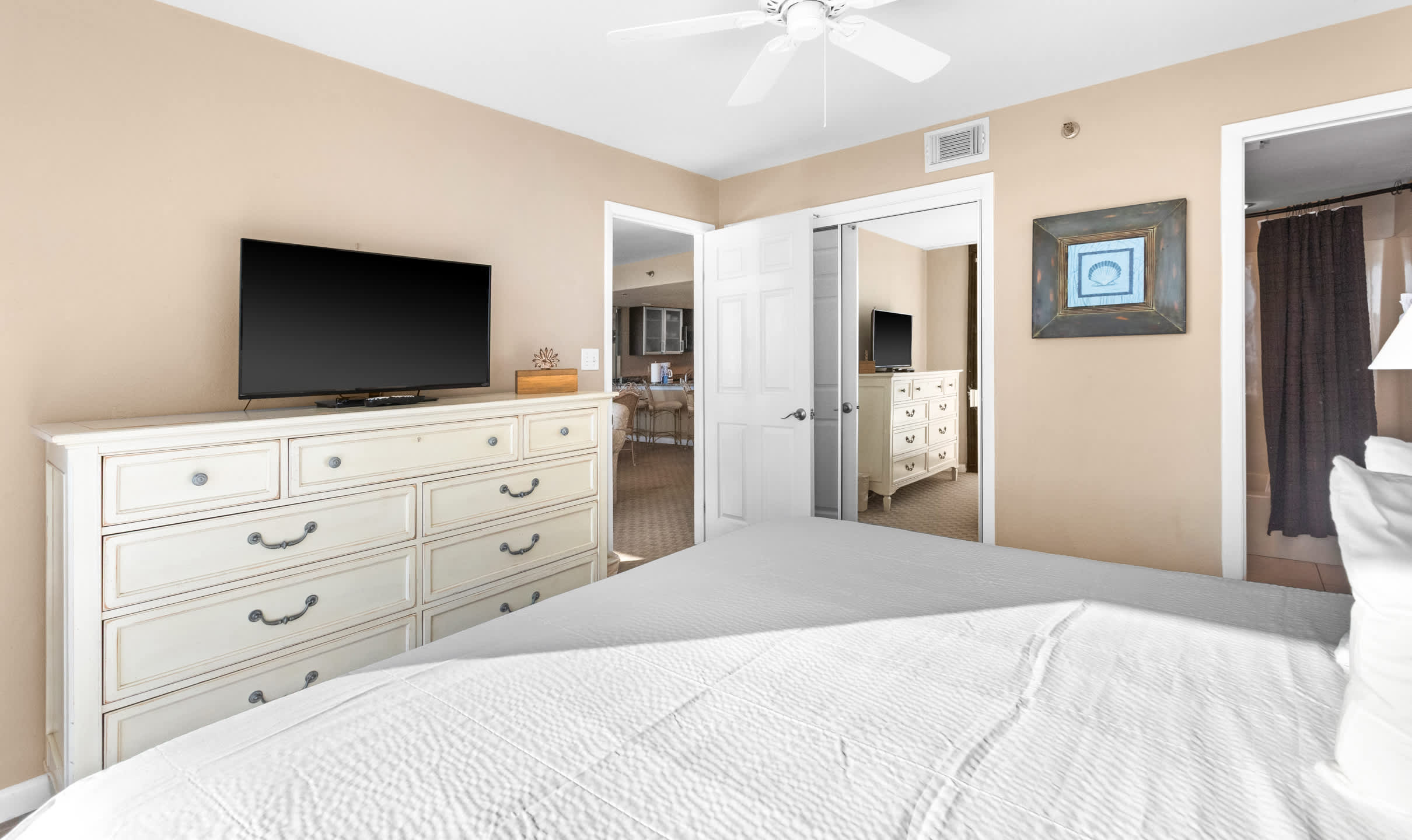 One Seagrove Place 0506 | Photo 15