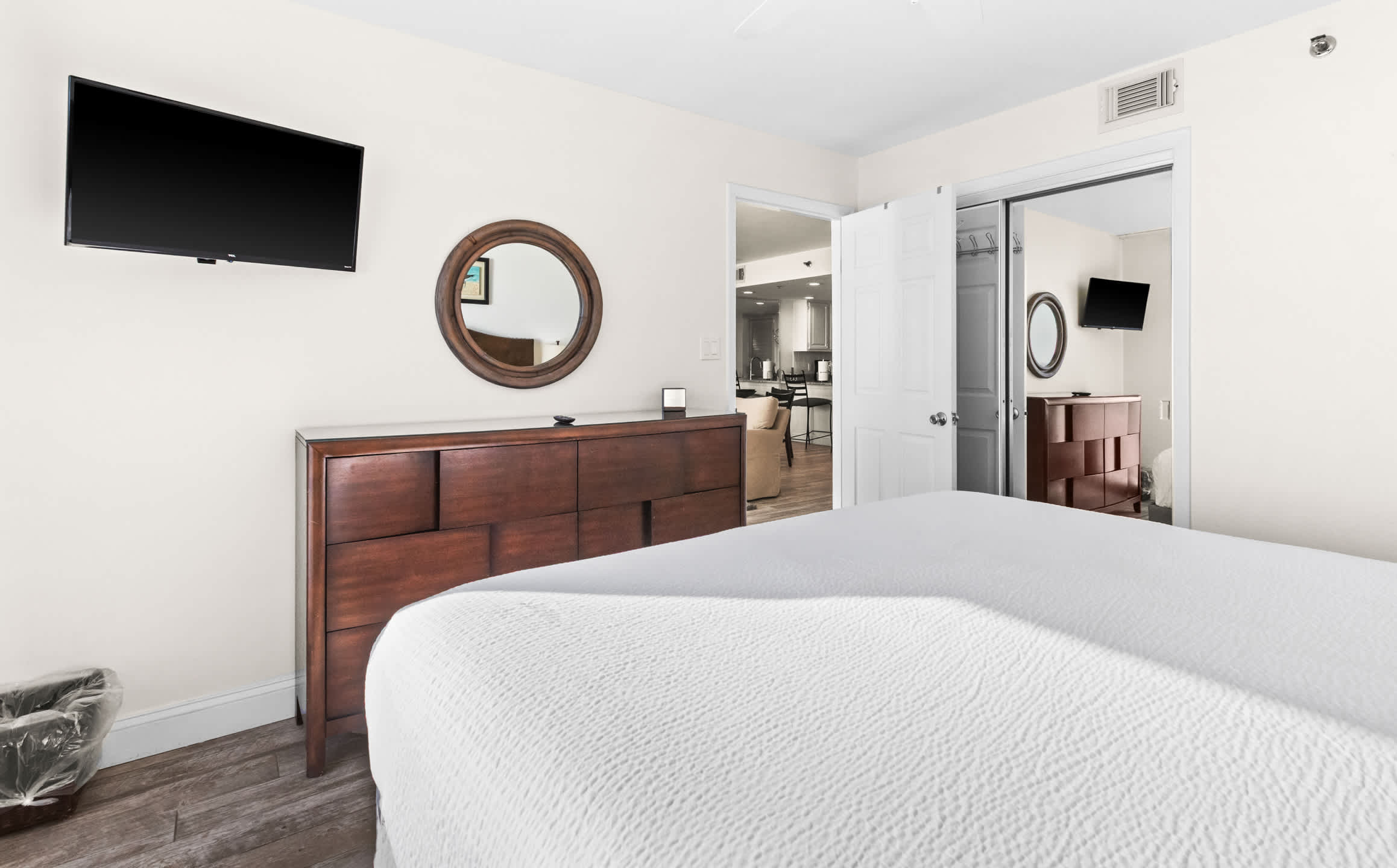 One Seagrove Place 0601 20