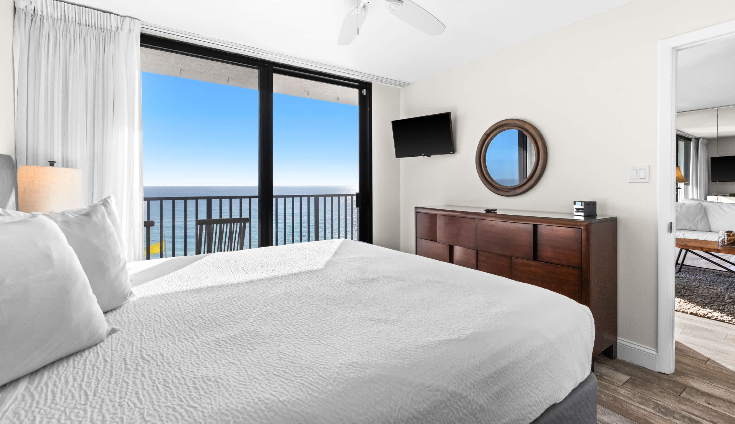 One Seagrove Place 0601 19