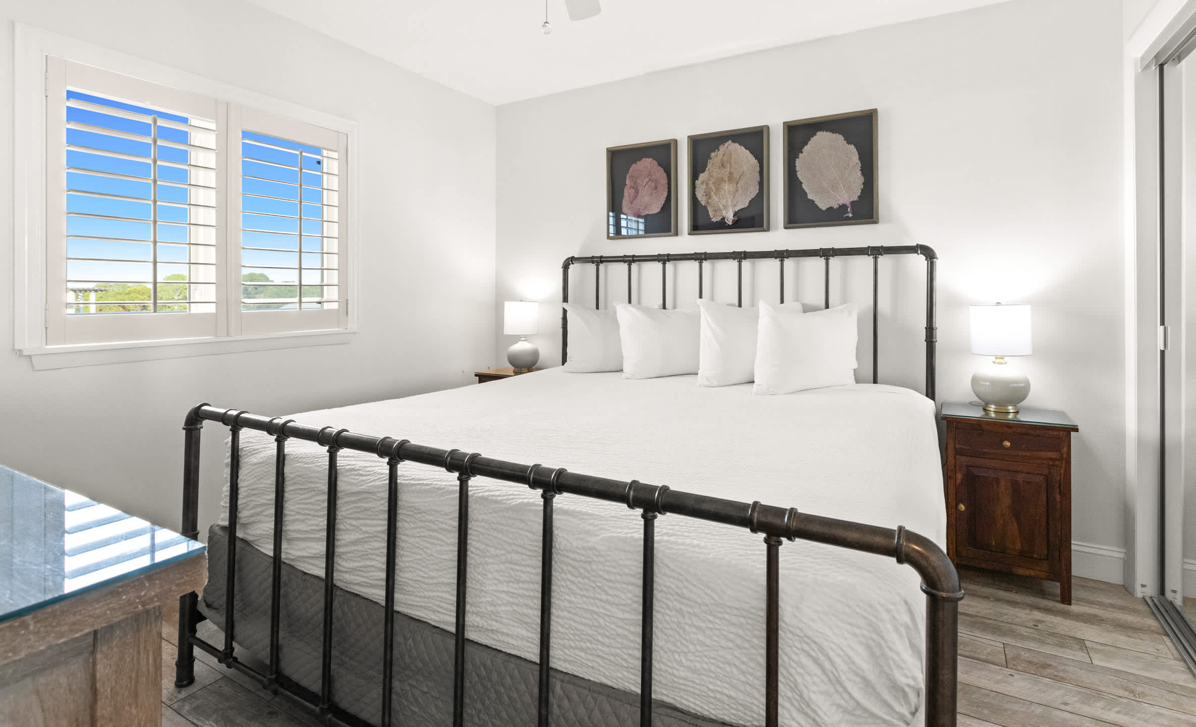 One Seagrove Place 0601 22