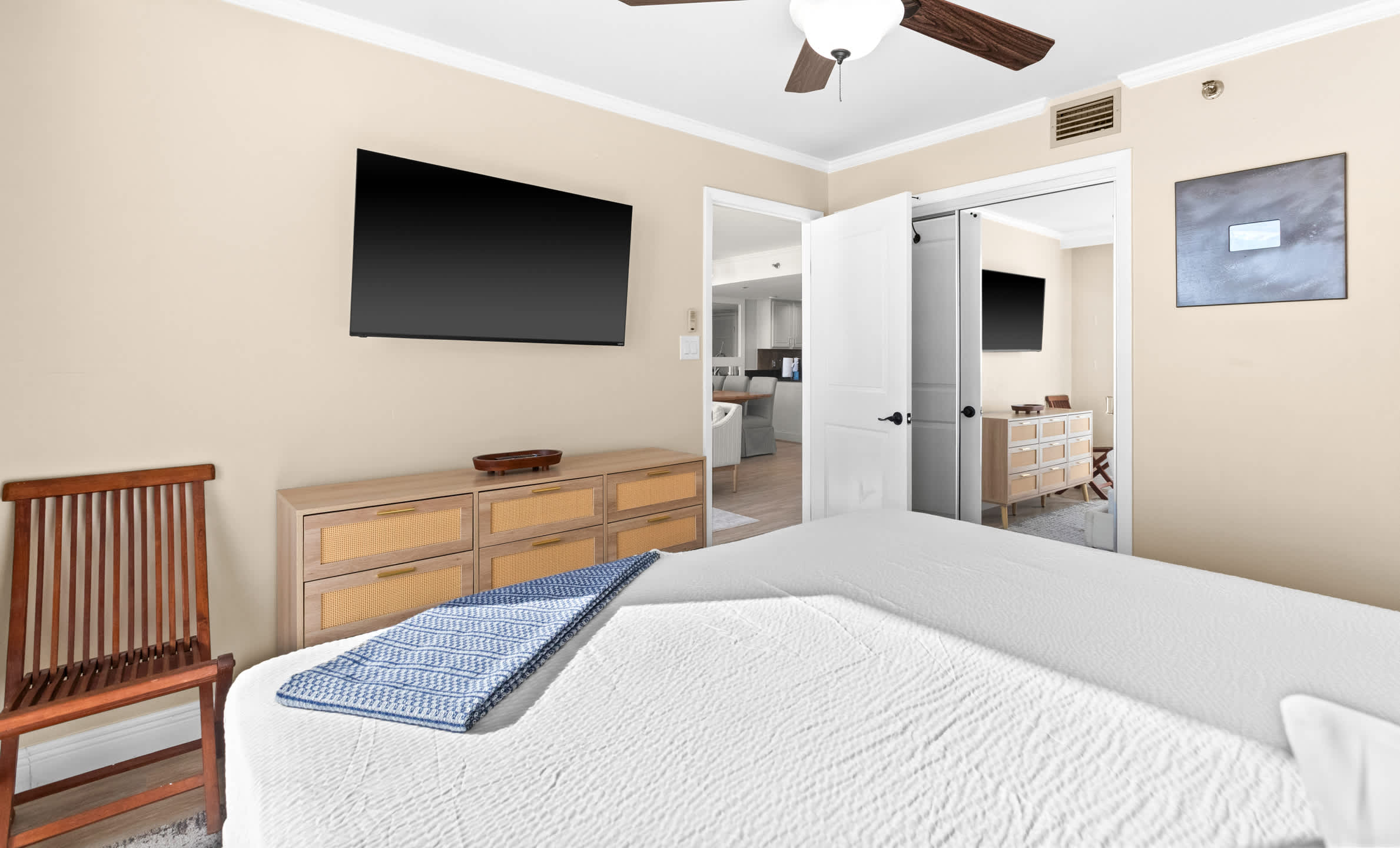 One Seagrove Place 0707 | Photo 18