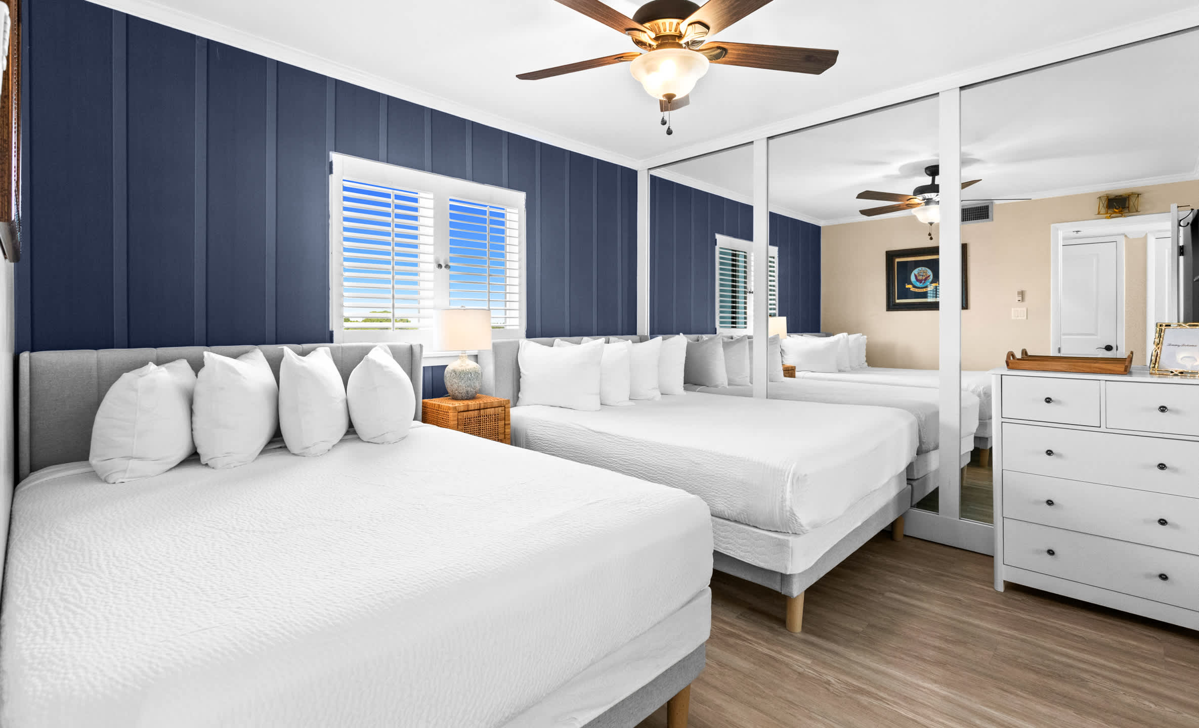 One Seagrove Place 0707 | Photo 21