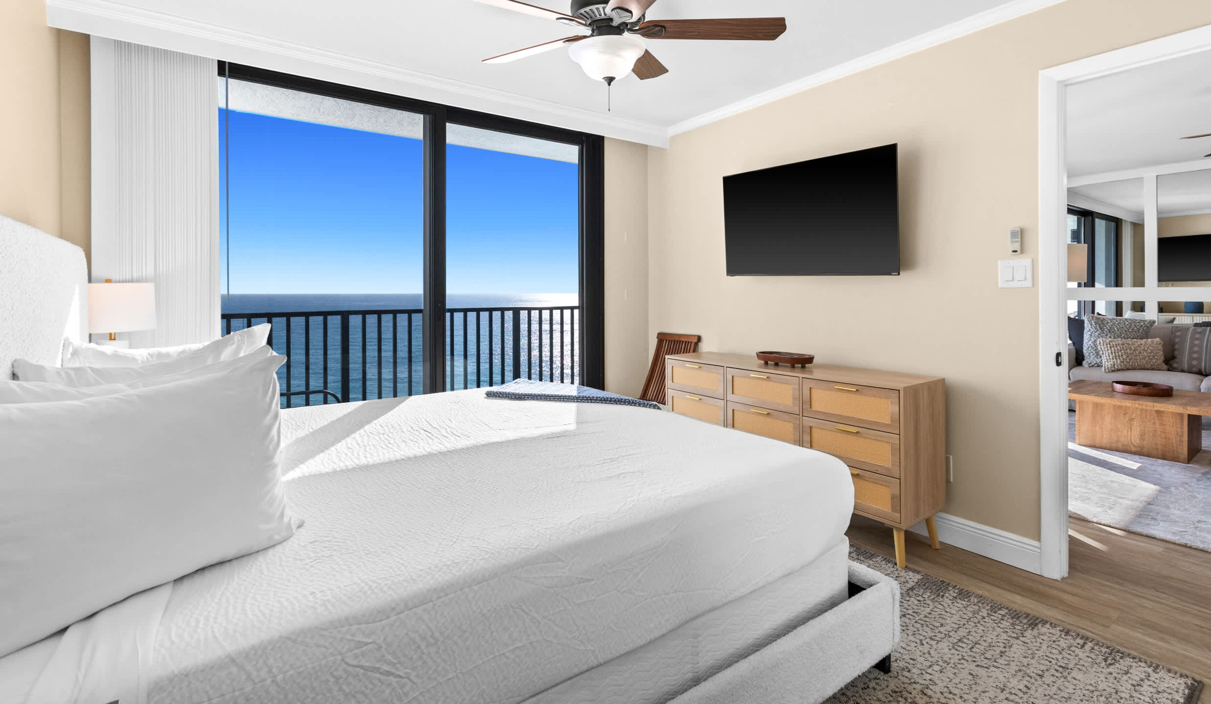 One Seagrove Place 0707 | Photo 17