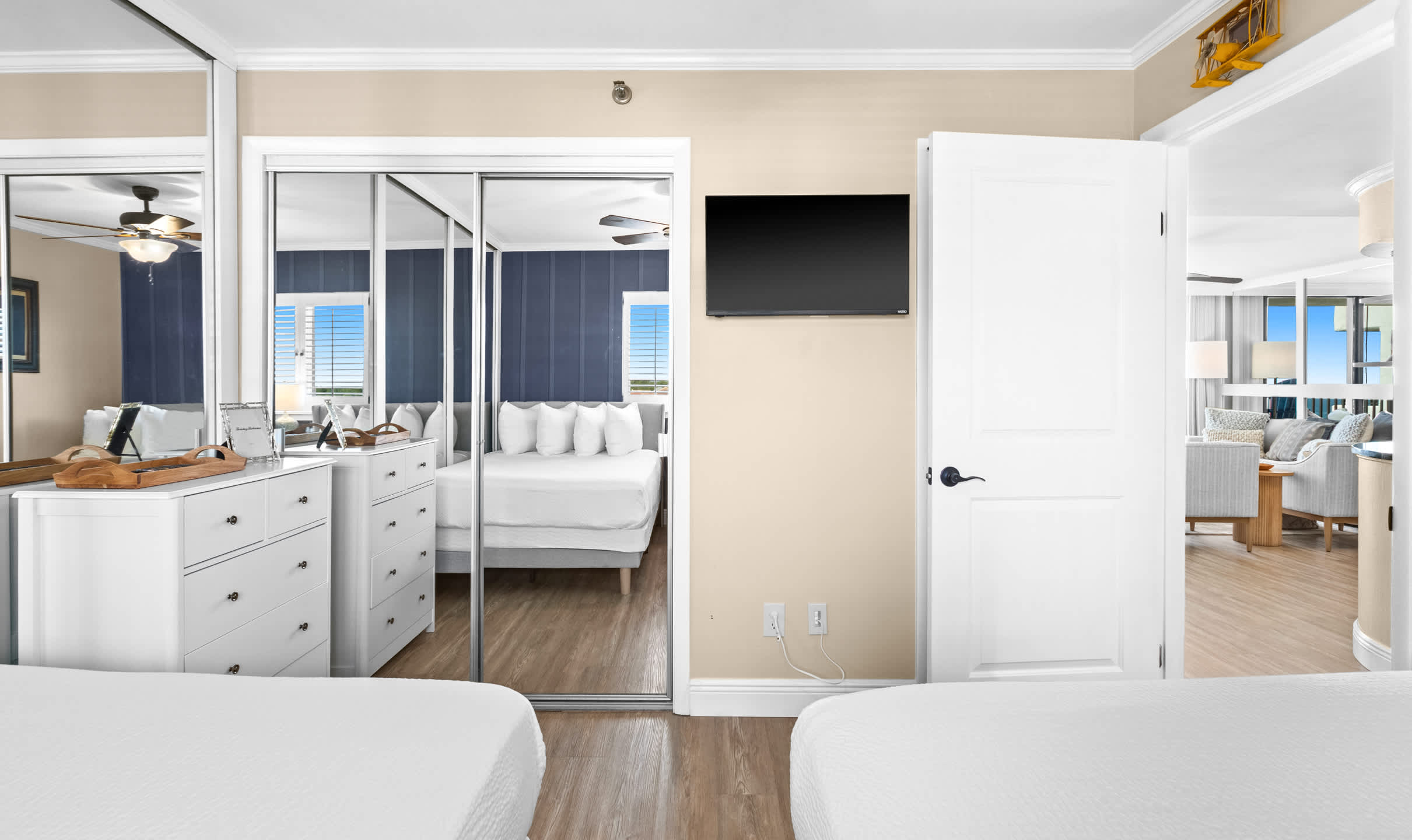 One Seagrove Place 0707 | Photo 22