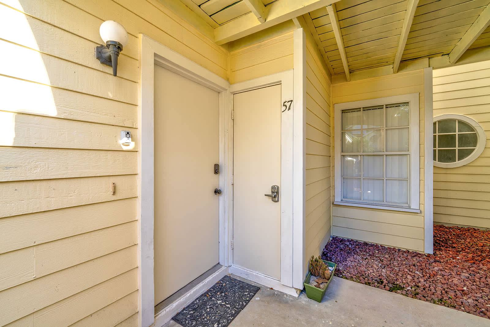 Cozy Ground Floor Studio Near Disney