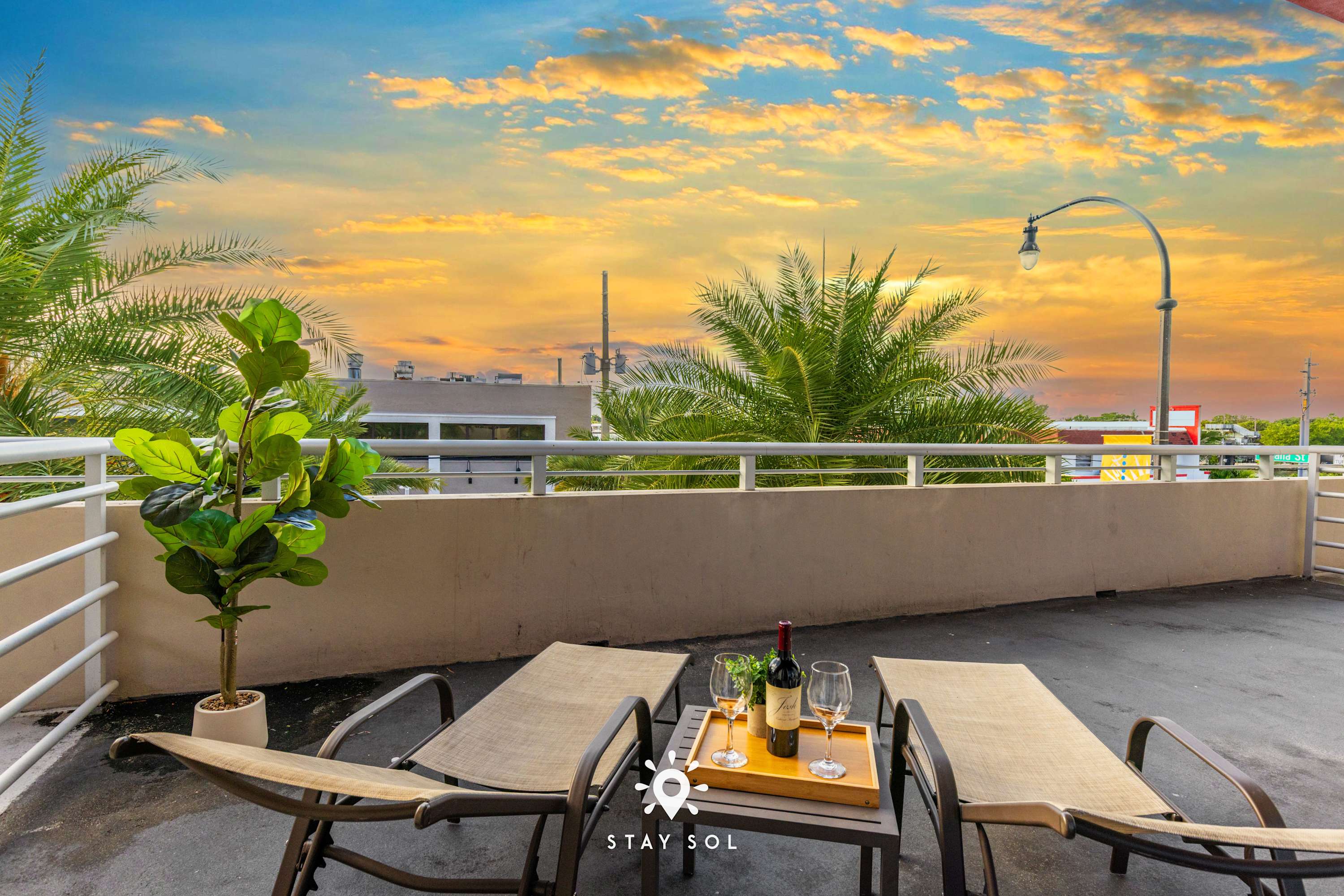 Modern Resort: Terrace- Up To 6+ Near Beach — Hollywood, FL — vacation rental