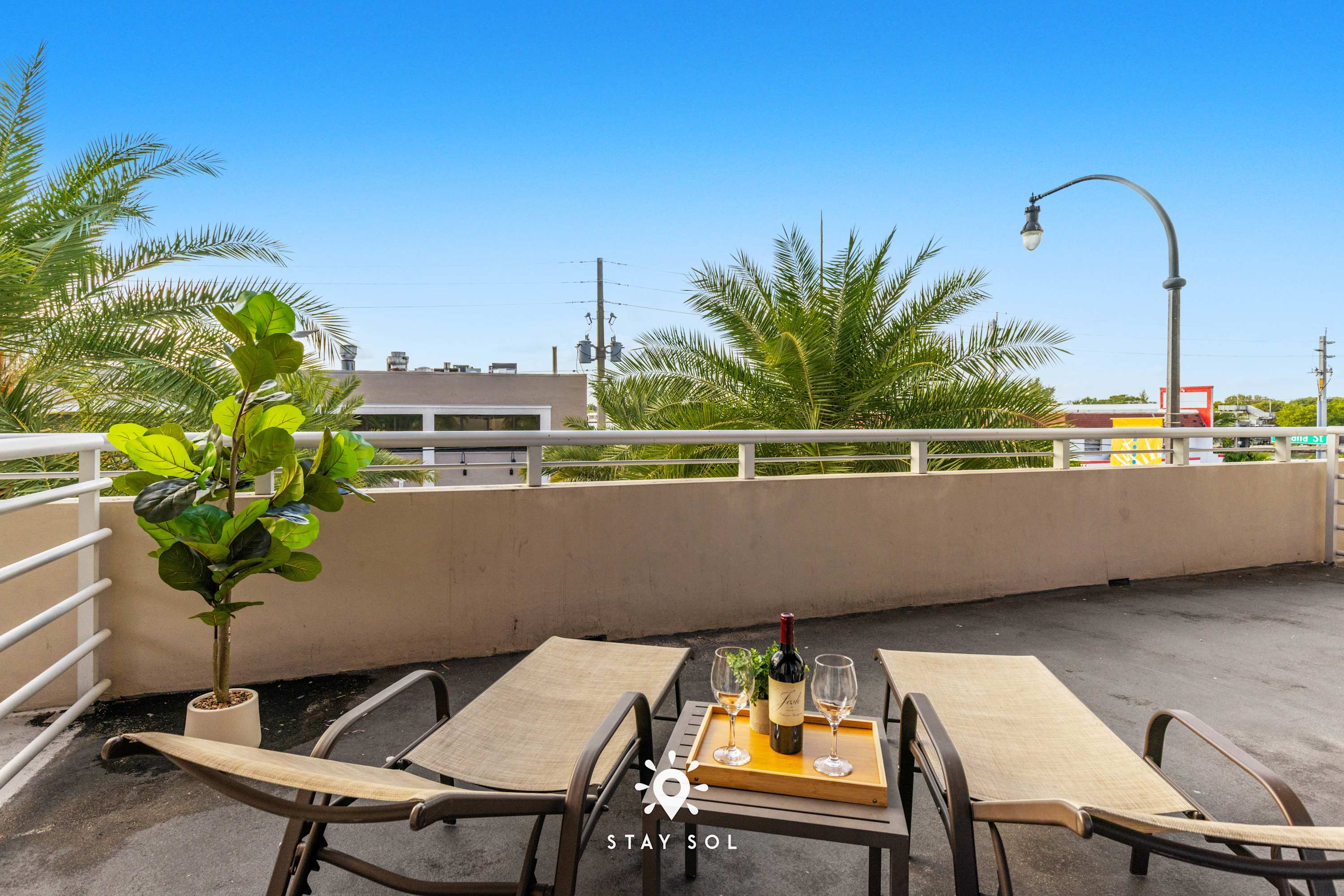 Best Stay| Rooftop Pool+Hot Tub|Near Beach