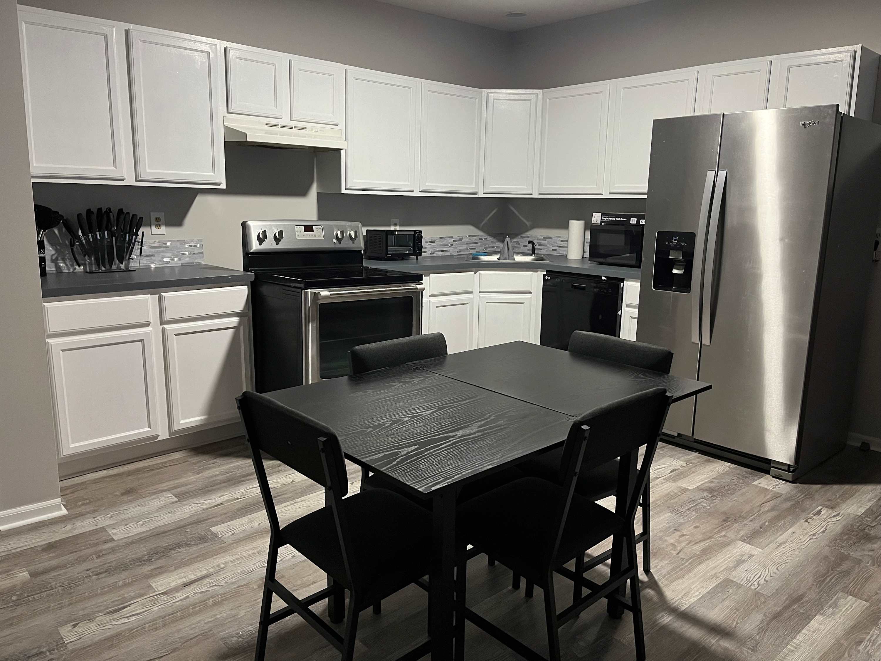 Kitchen and Dining Room — photo 3