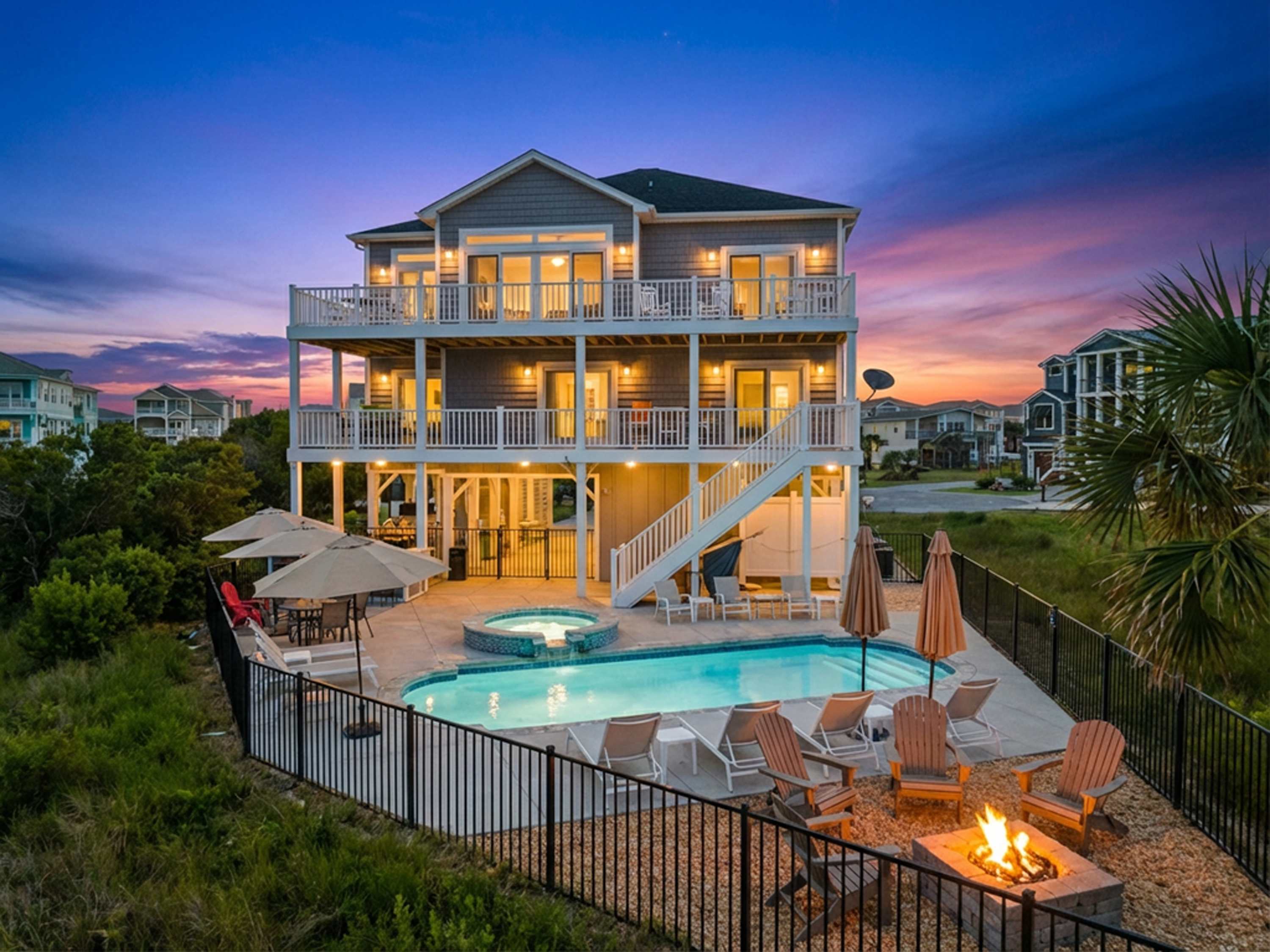 Marsh Oasis w Pool & Spa, Spring and Fall Available