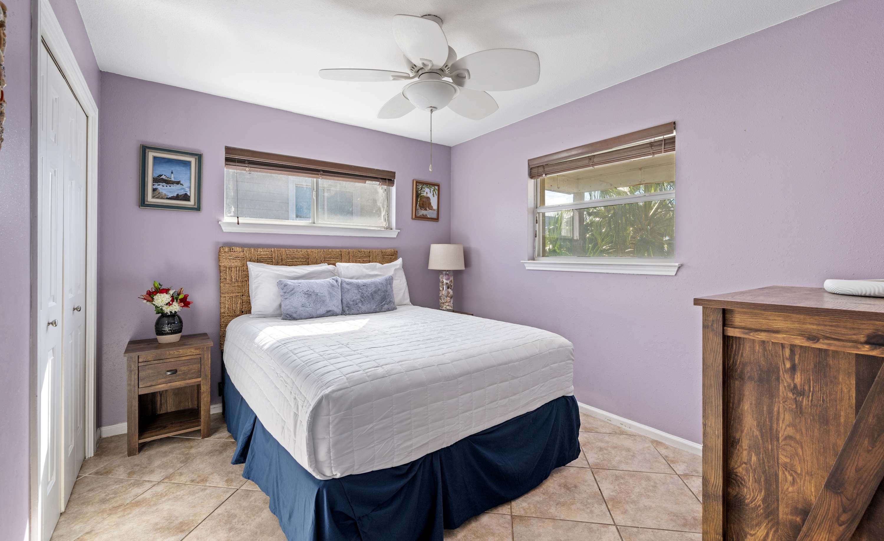 Dogs, Boat Parking, Beach Access | Sunflower Hello