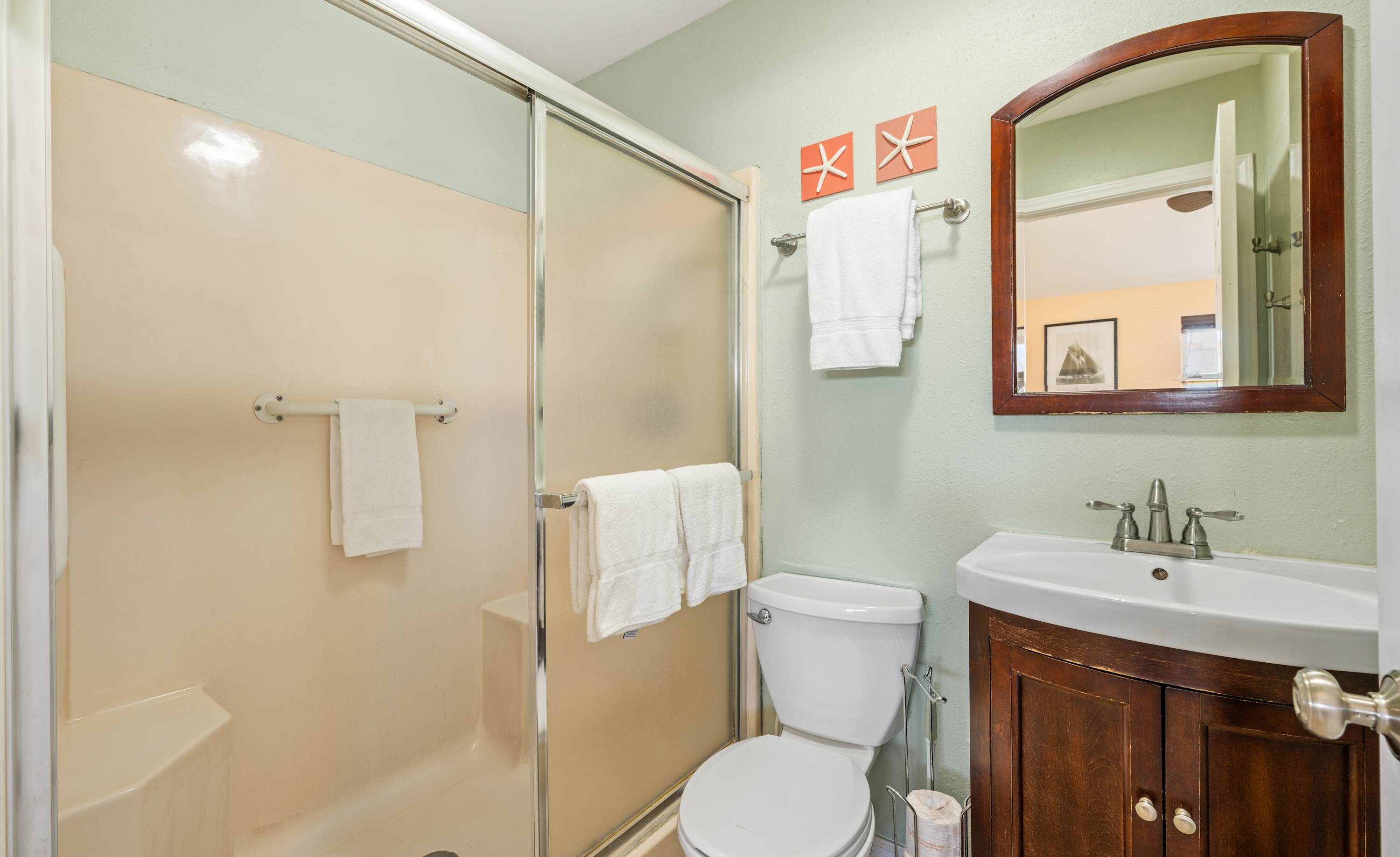 Dogs, Boat Parking, Beach Access | Sunflower Hello