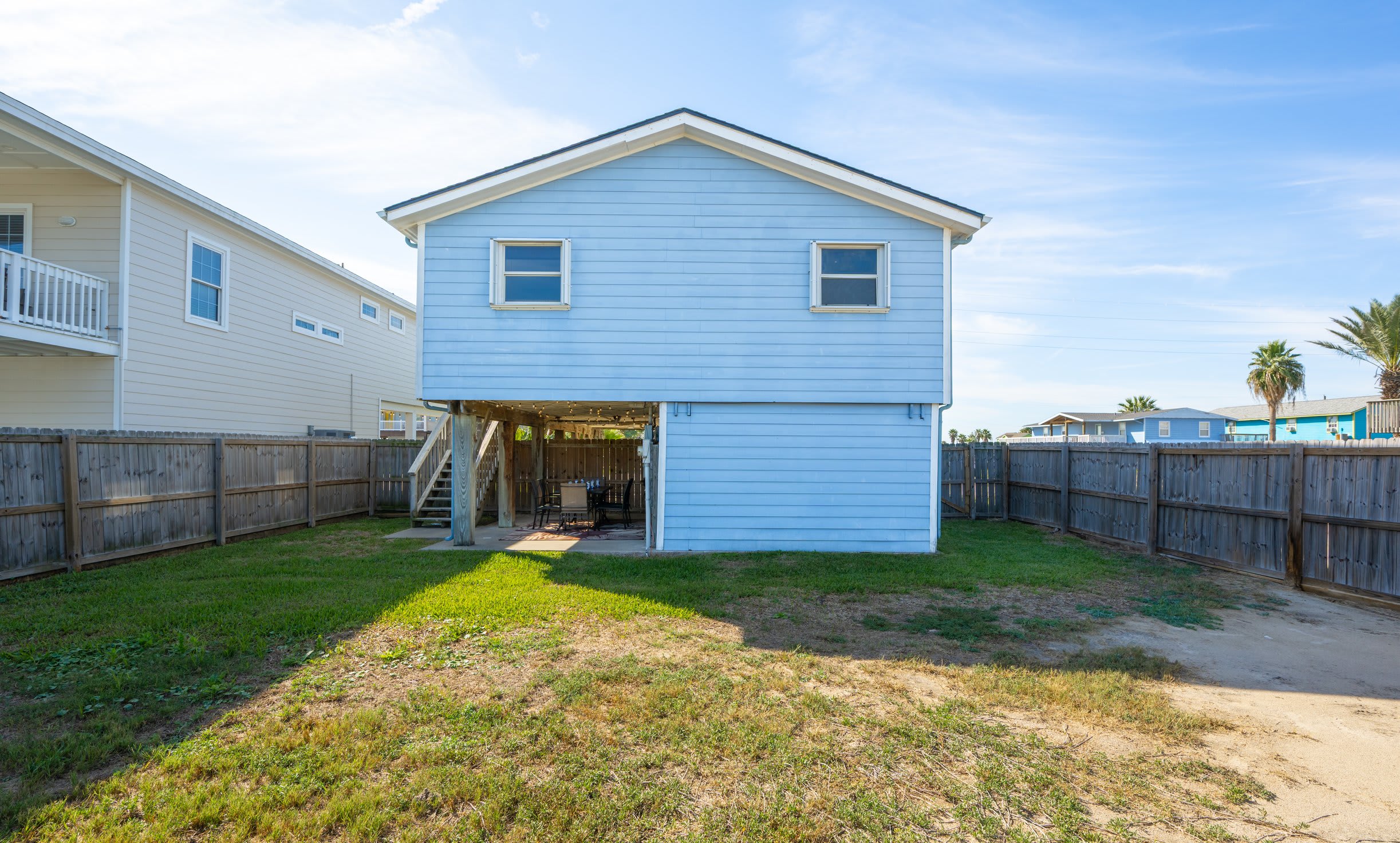 Dogs, Boat Parking, Beach Access | Sunflower Hello