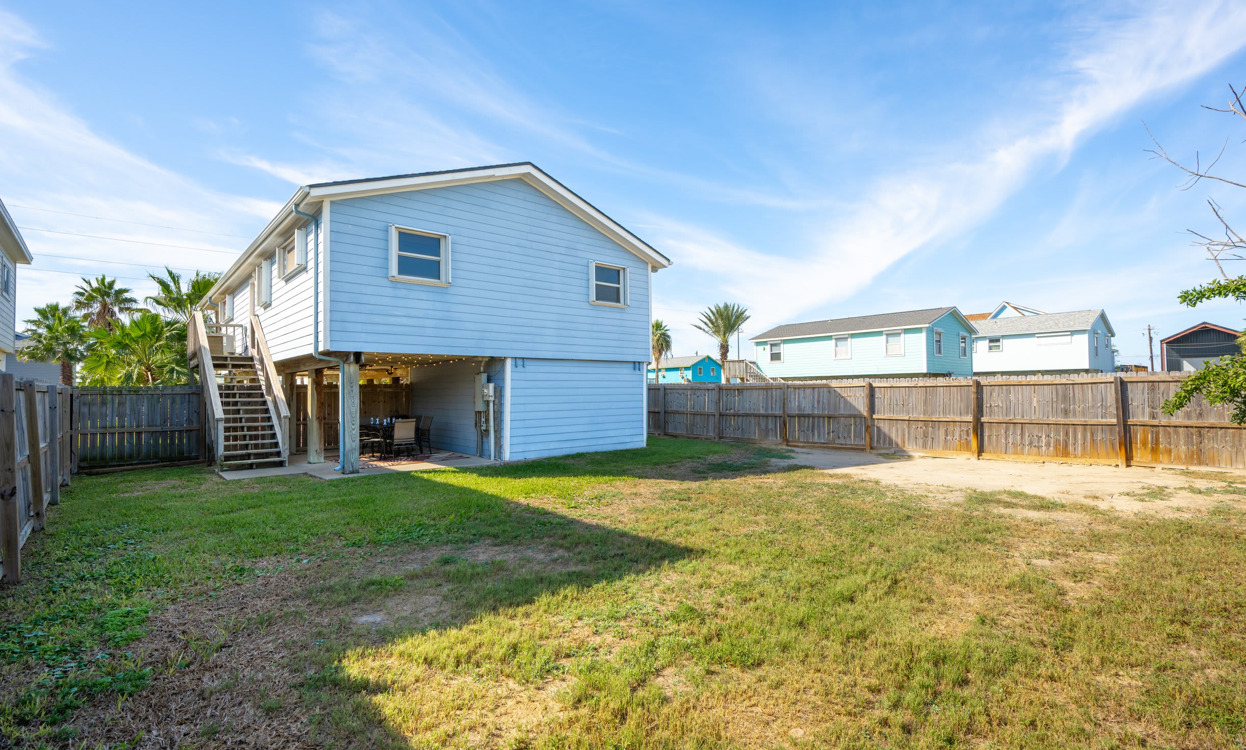 Dogs, Boat Parking, Beach Access | Sunflower Hello