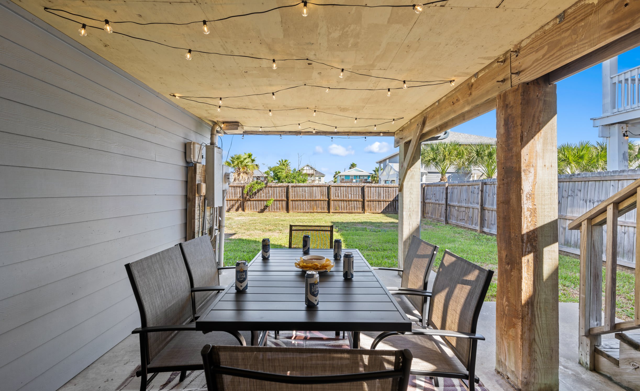 Dogs, Boat Parking, Beach Access | Sunflower Hello