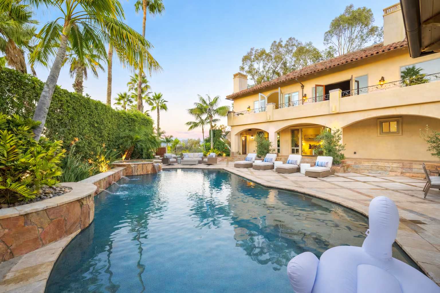 Stunning Villa w/ Pool Pickleball Movie Gym Sauna! — Del Mar, CA — vacation rental