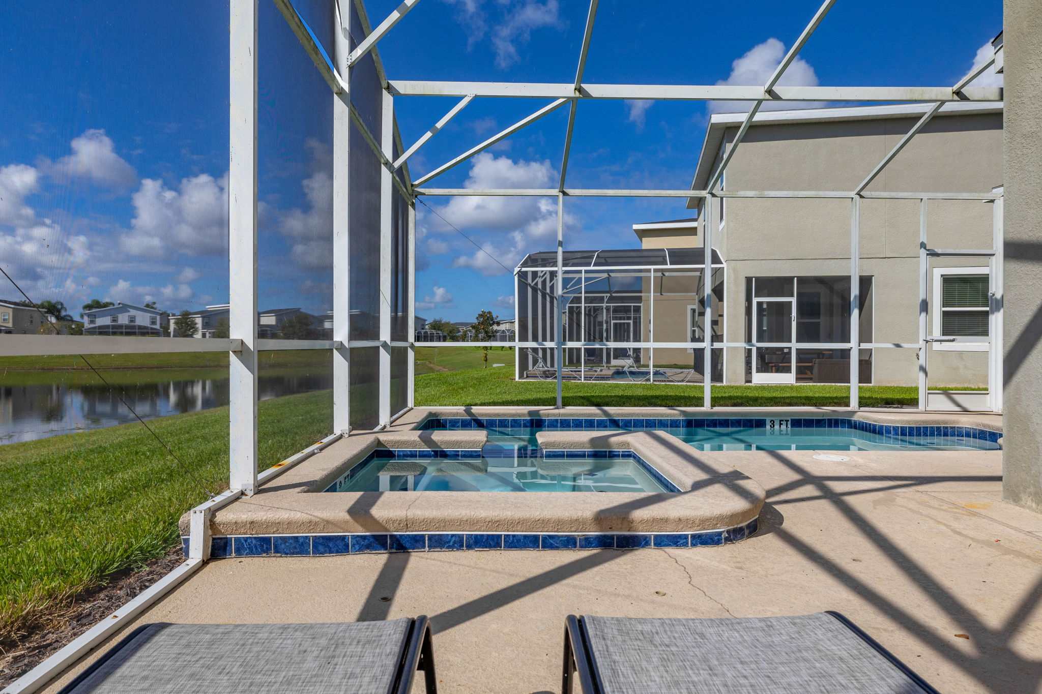 Elegant townhouse w/ pool & resort access