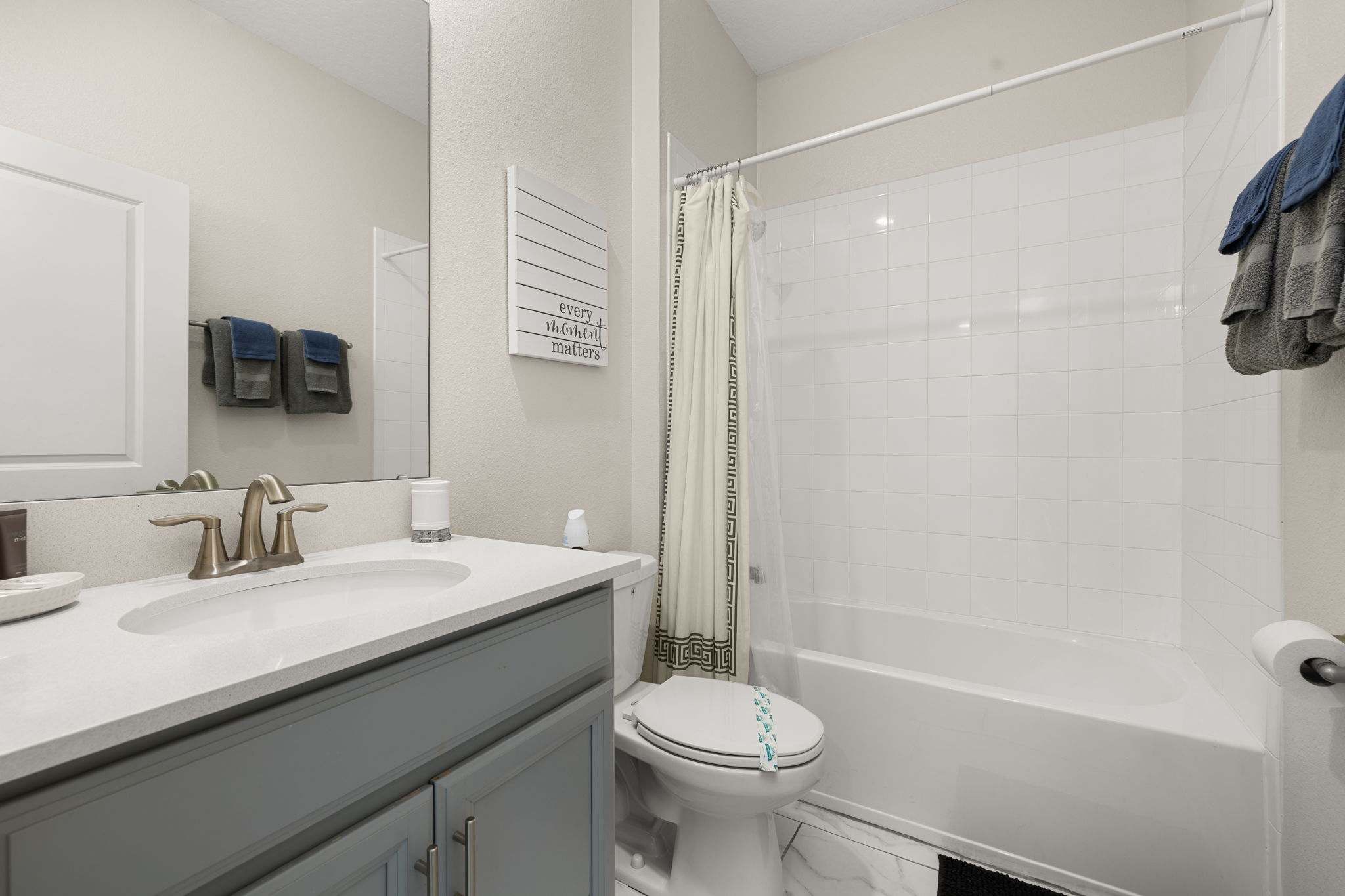 Elegant townhouse w/ pool & resort access