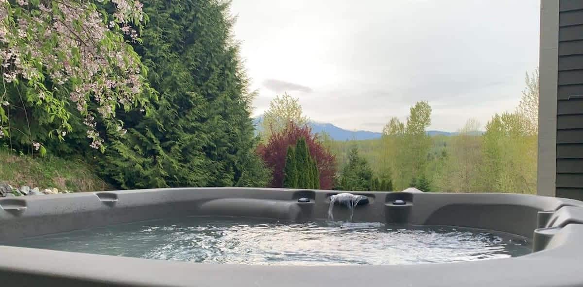 Large Estate Venue 2 hot tubs 2 treehouses - Picture 6