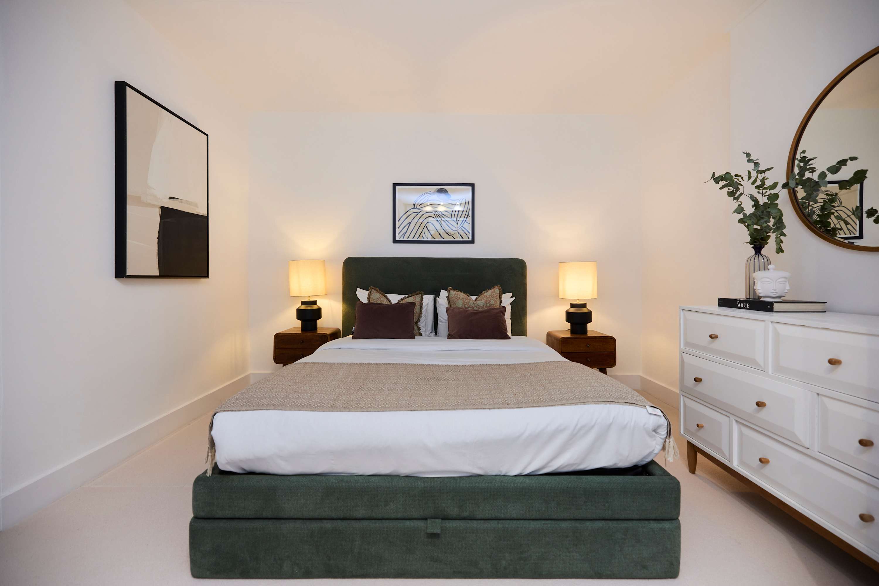 Three-Bedroom Hyde Park Apartment in Flat 15, Strathearn Place W2 2NQ - Property image 34 - VivreStays