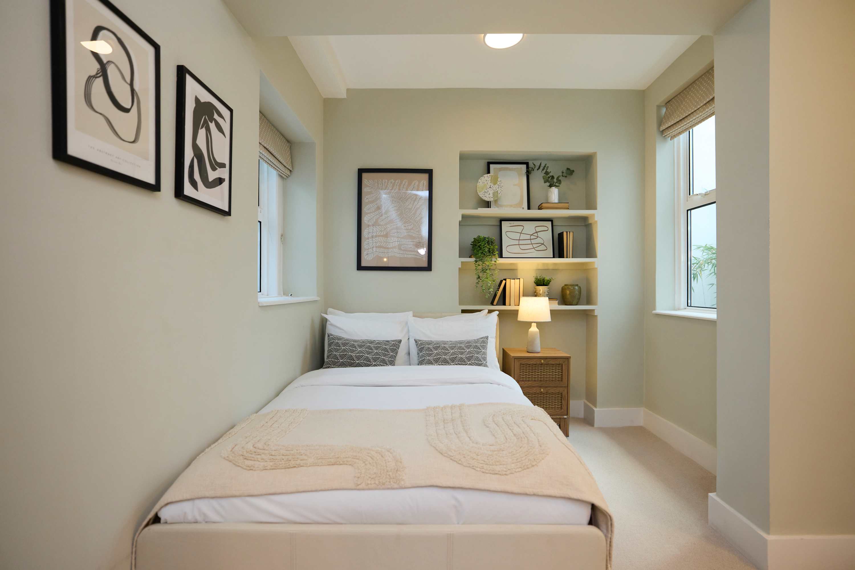 Three-Bedroom Hyde Park Apartment in Flat 15, Strathearn Place W2 2NQ - Property image 38 - VivreStays