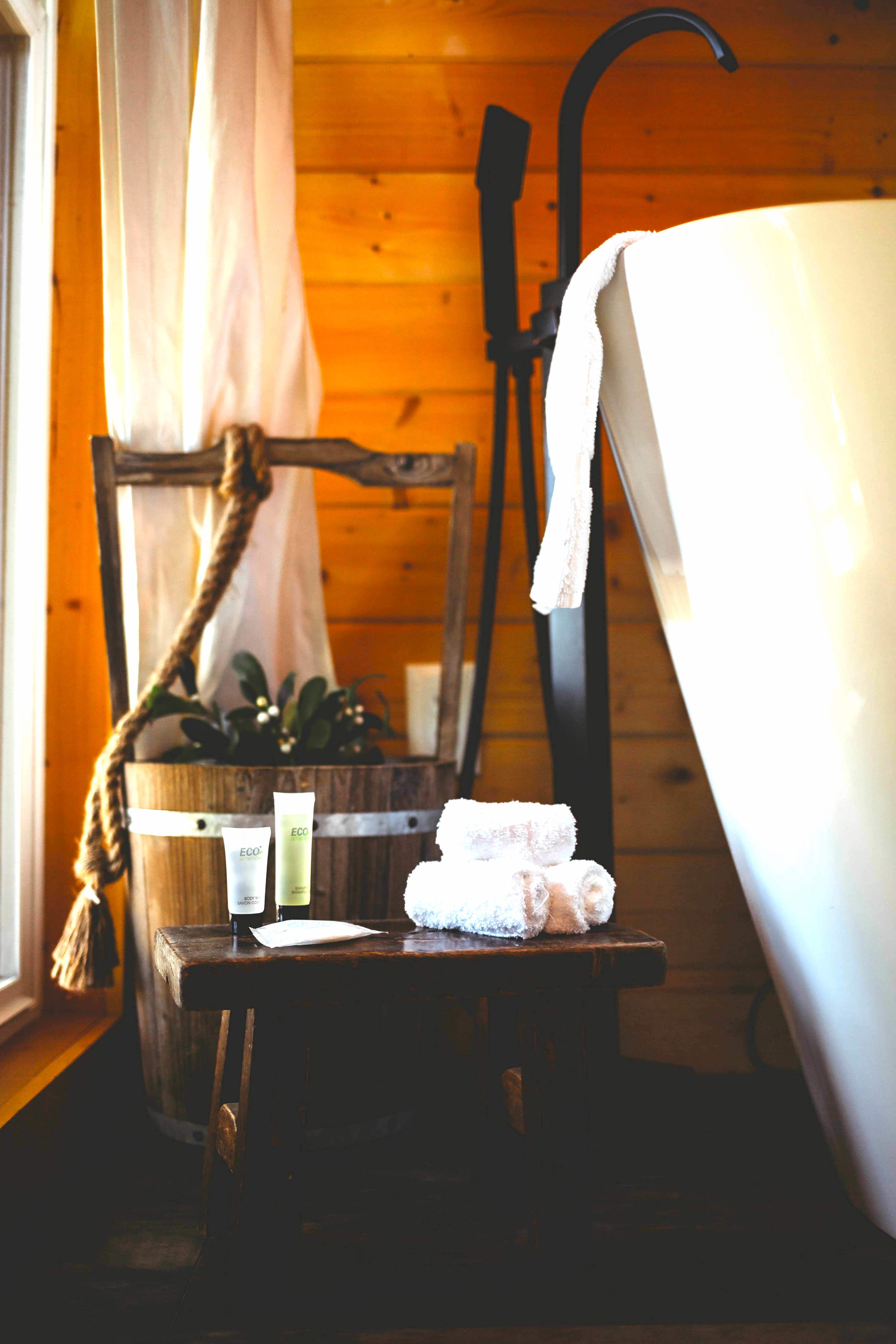 Large Estate Venue 2 hot tubs 2 treehouses - Picture 47