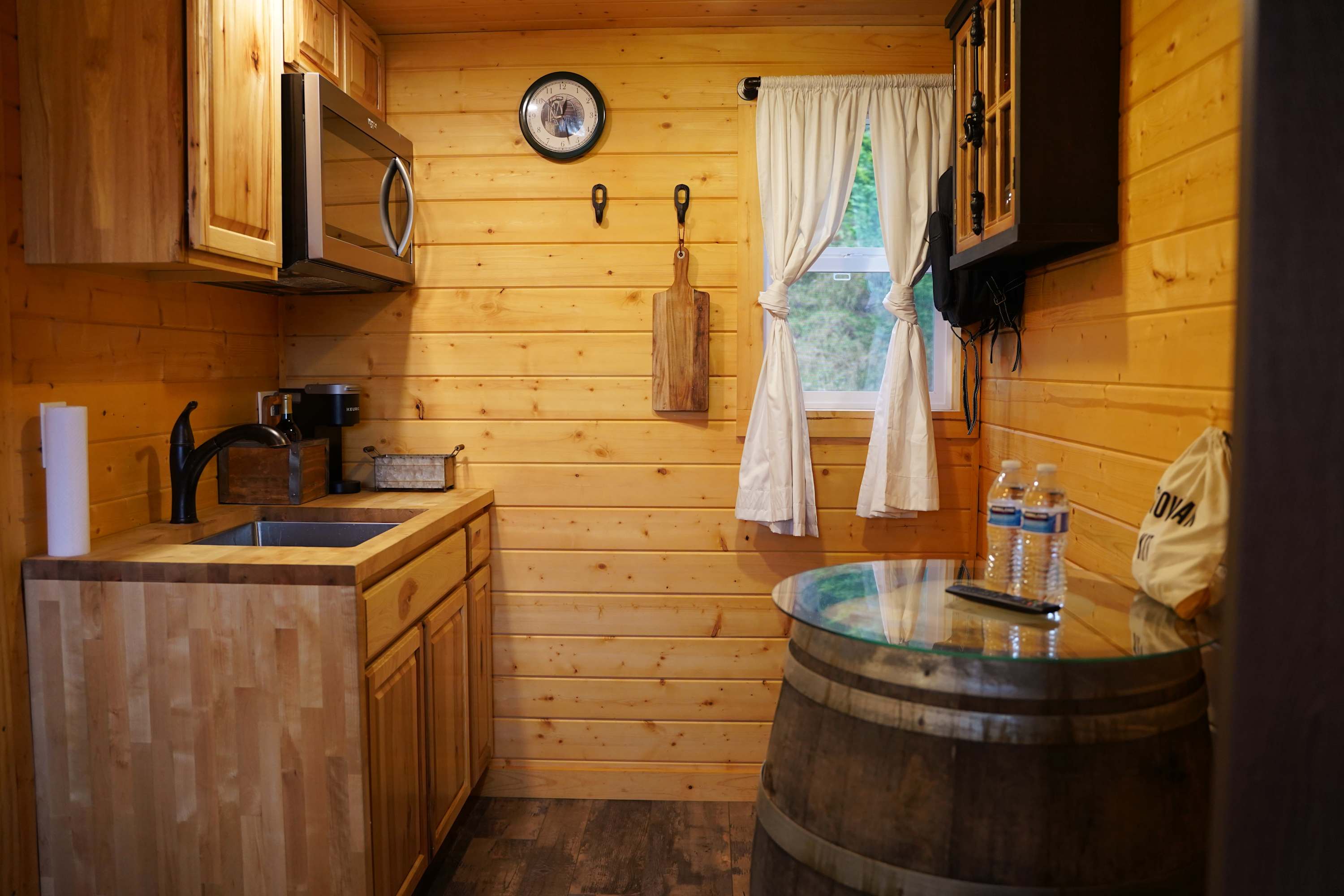Large Estate Venue 2 hot tubs 2 treehouses - Picture 44
