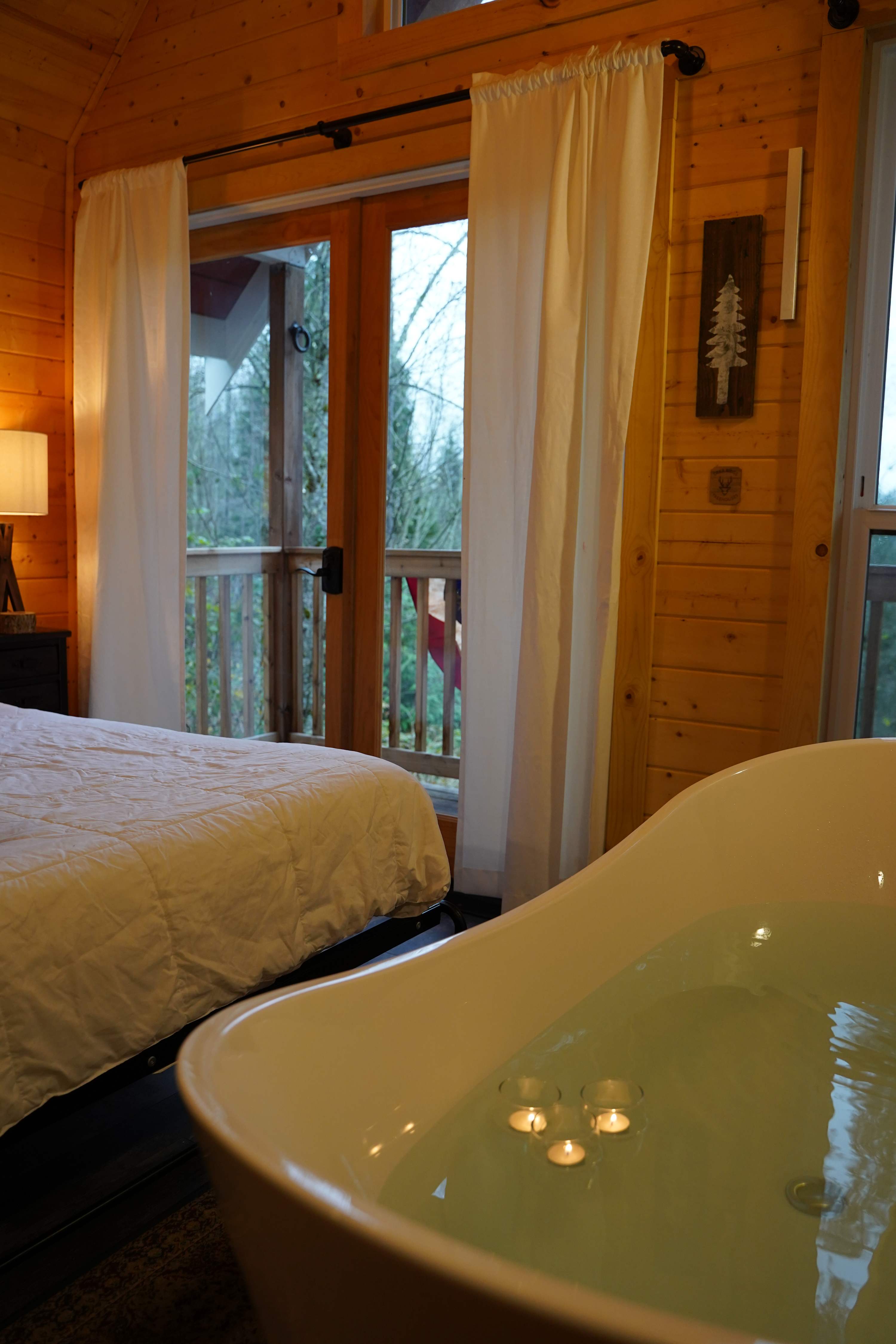 Large Estate Venue 2 hot tubs 2 treehouses - Picture 46