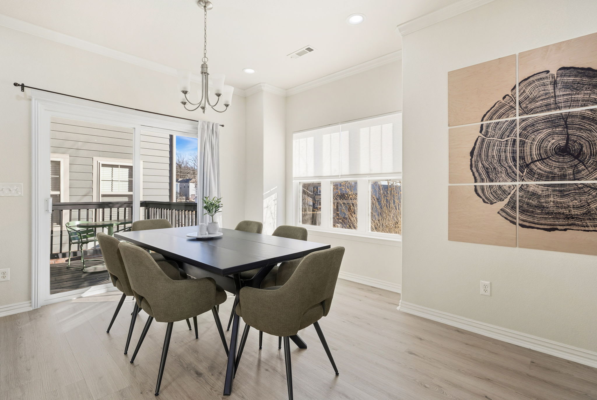 The Encore - 2 mi to Amp - 1 mi to Promenade 3