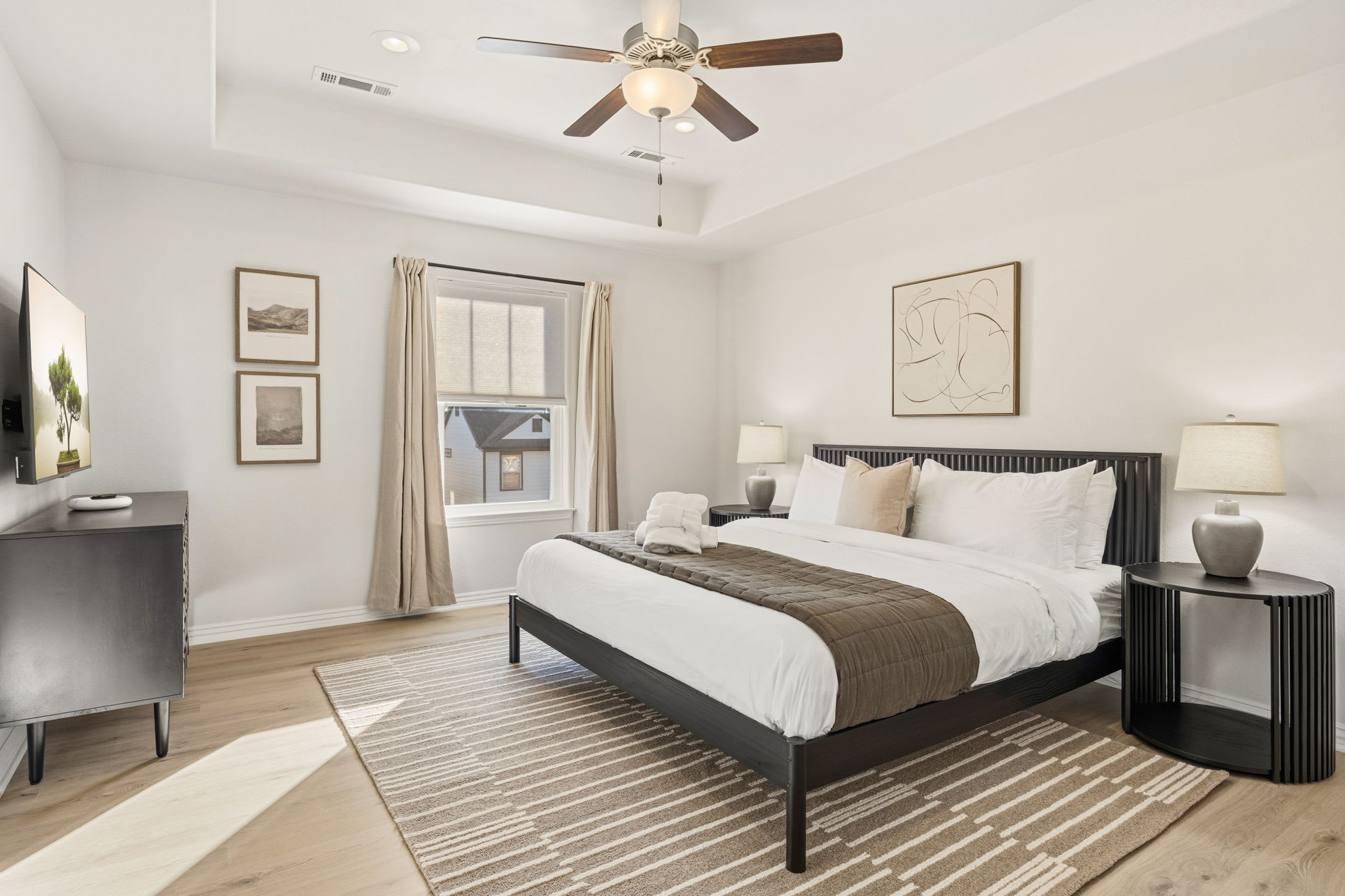 The Encore - 2 mi to Amp - 1 mi to Promenade 4